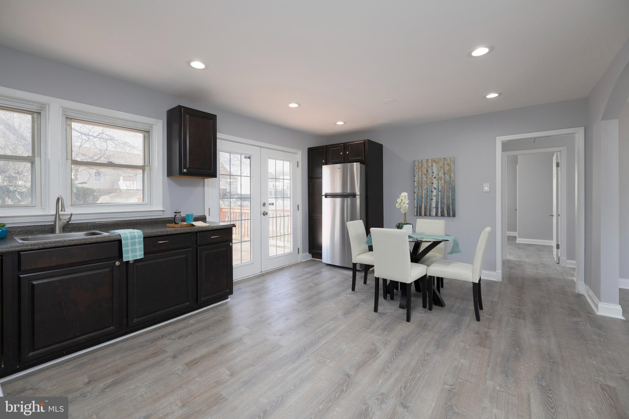 COLONIAL DRIVE - Residential