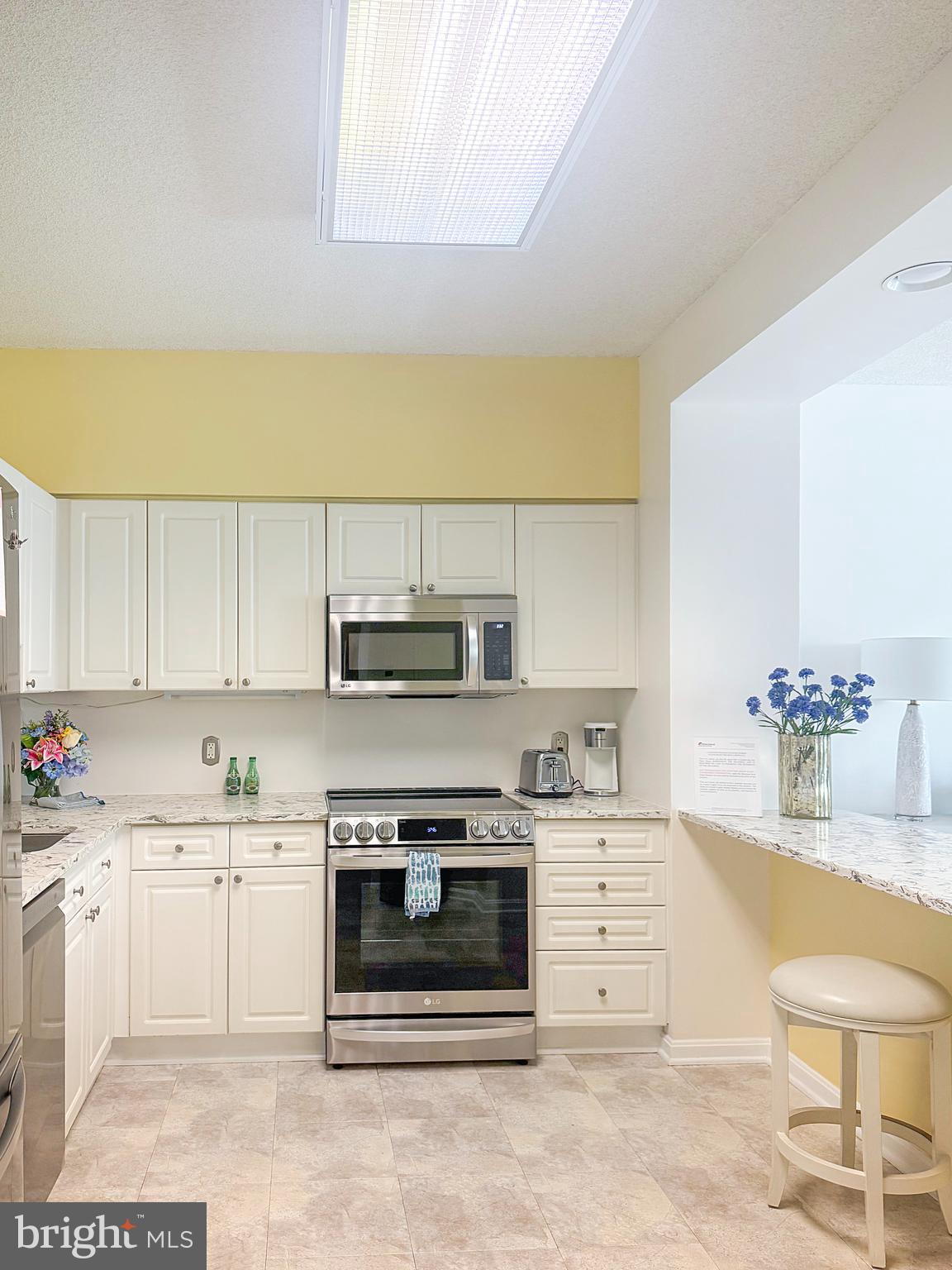 LEISURE WORLD - Residential