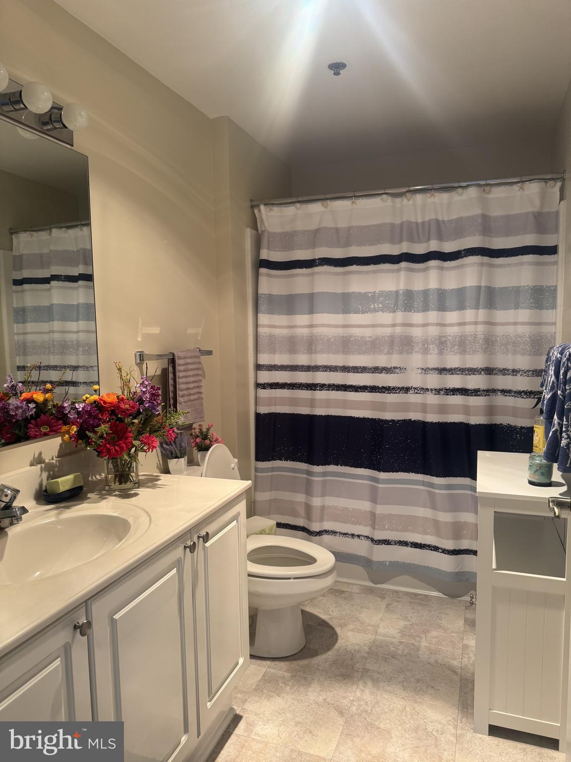 LEISURE WORLD - Residential