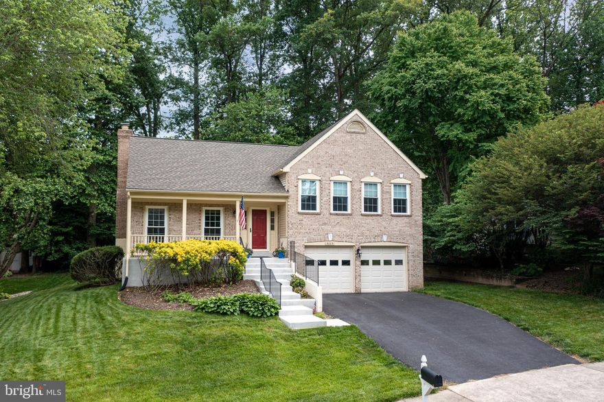 *** Offers are presented as they are received. SELLERS HOPE TO MAKE A DECISON BY EARLY EVENING OF MONDAY 6/7/2021 *** Don't miss this IMPECCABLE MOVE-IN READY home which is totally updated throughout!  Enjoy life in this 4 bedroom, 3 bathroom home on a Cul-de-sac  and with a large, level, grassy private backyard! NEW WINDOWS 2021,  NEW MASTER SPA BATHROOM 2021, NEW BASEMENT LAMINATE 2021, NEW HVAC  2018, TWO NEW BATHROOMS 2018, NEW ROOF 2016 etc etc!  This light-filled open concept home has hardwoods throughout 2 levels and upscale laminate in the walk-out basement! The kitchen has gorgeous quartz counter-tops, stainless steel appliances, GAS stove and sparkling white  cabinets!  This home has 2 large decks which looks out to the spacious backyard/  the family room has a gas fireplace / the master bedroom has dual closets (one is walk-in) and a stunning updated master bath!!  Don't delay -- this is the home you have been searching for!  Silverbrook Elementary, South County HS, and FANTASTIC commute options to nearby commuter lots, metro, VRE and bus stops! Take a leisurely stroll to nearby Lake Mercer or take advantage of the myriad of trails to go to Burke Lake!