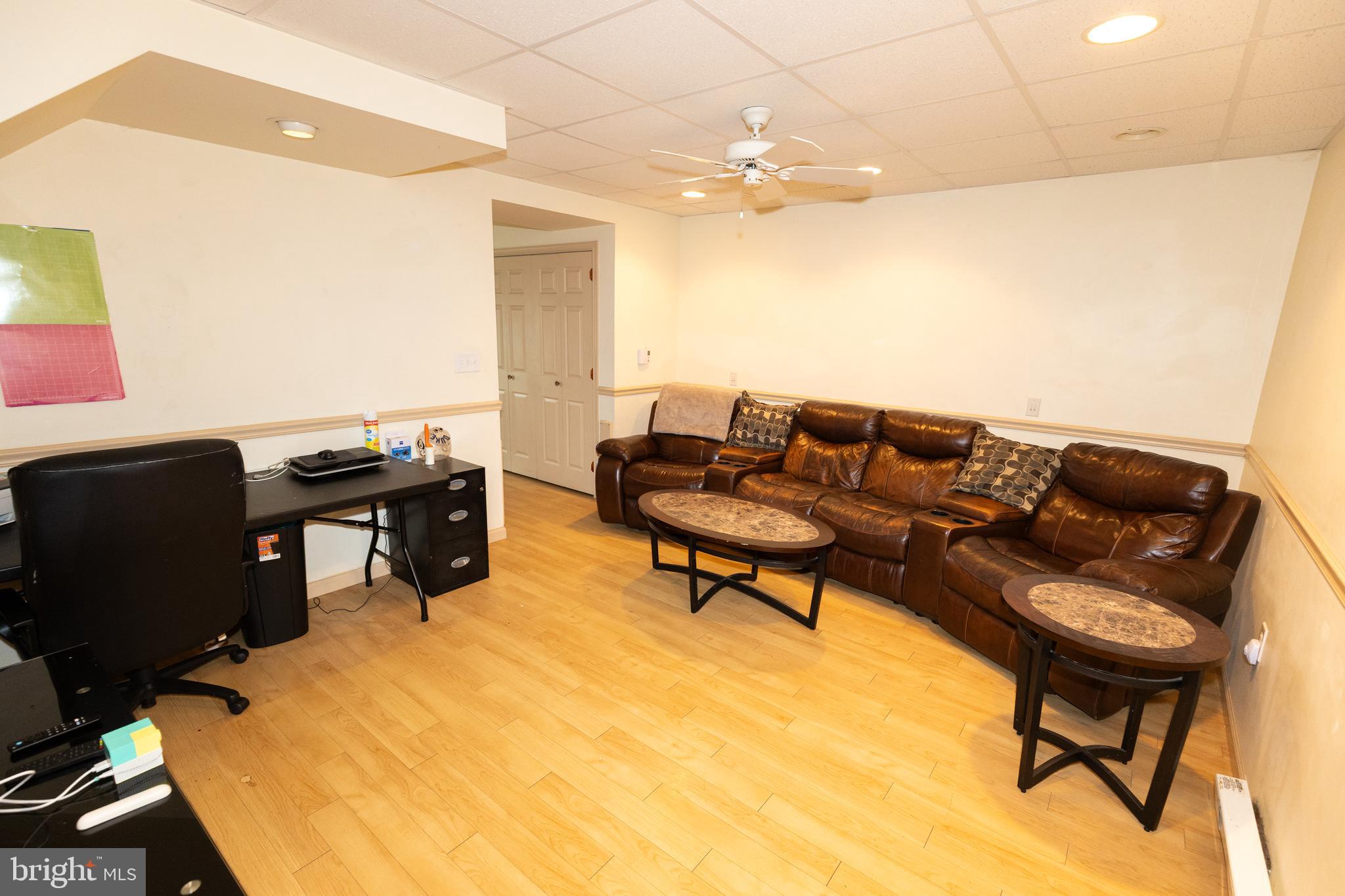 WHITE CHURCH - Residential