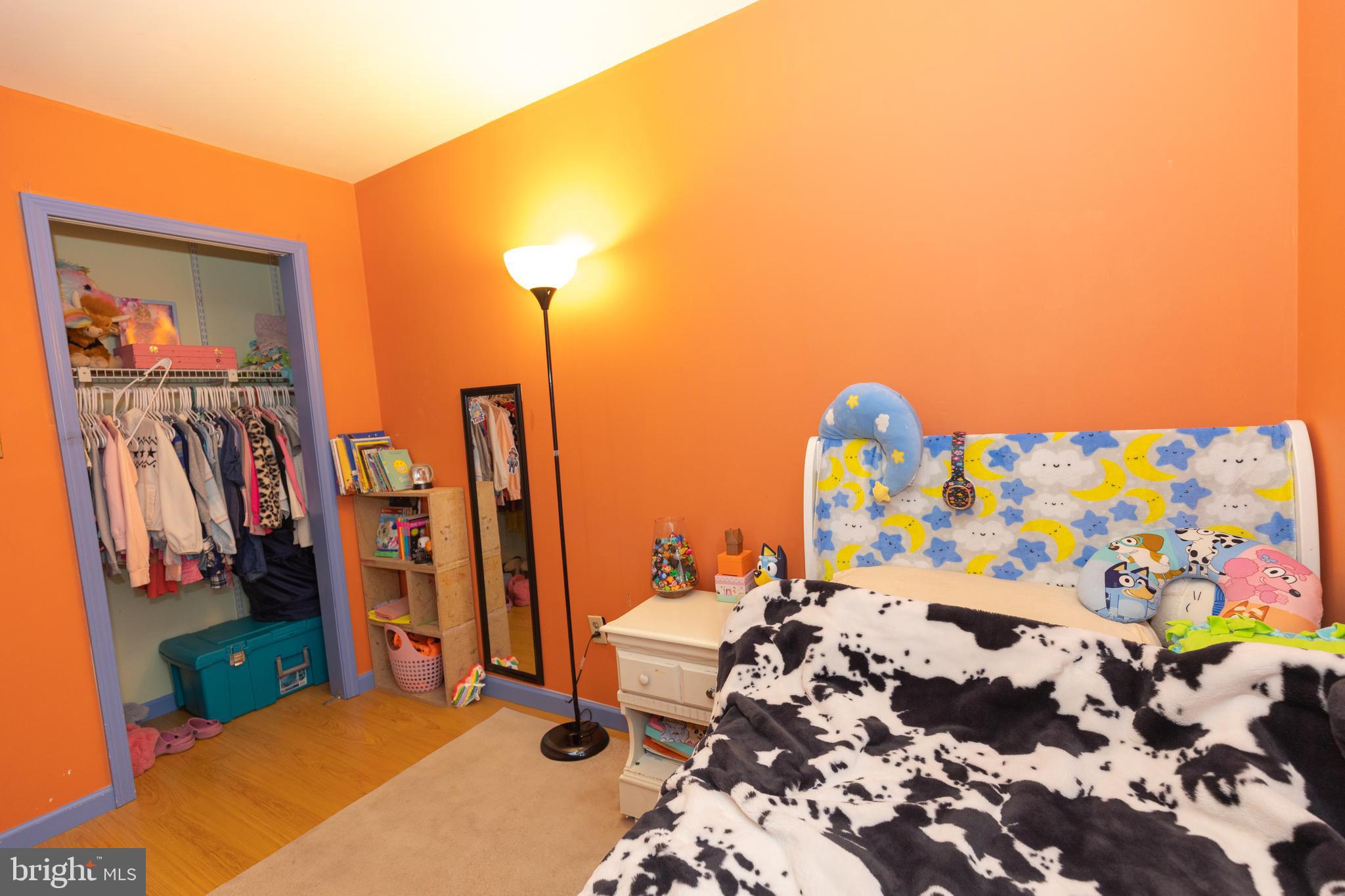 WHITE CHURCH - Residential