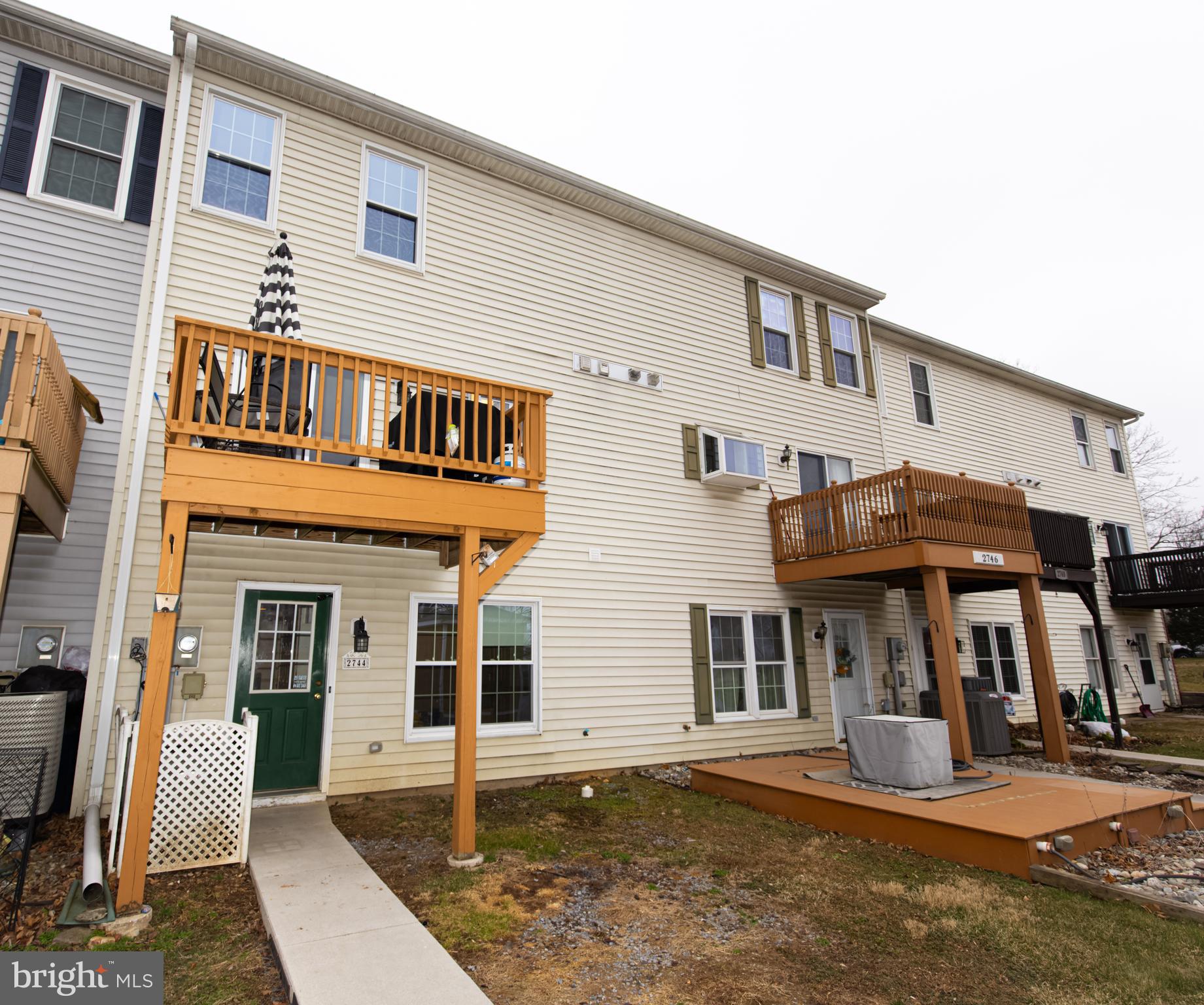 WHITE CHURCH - Residential