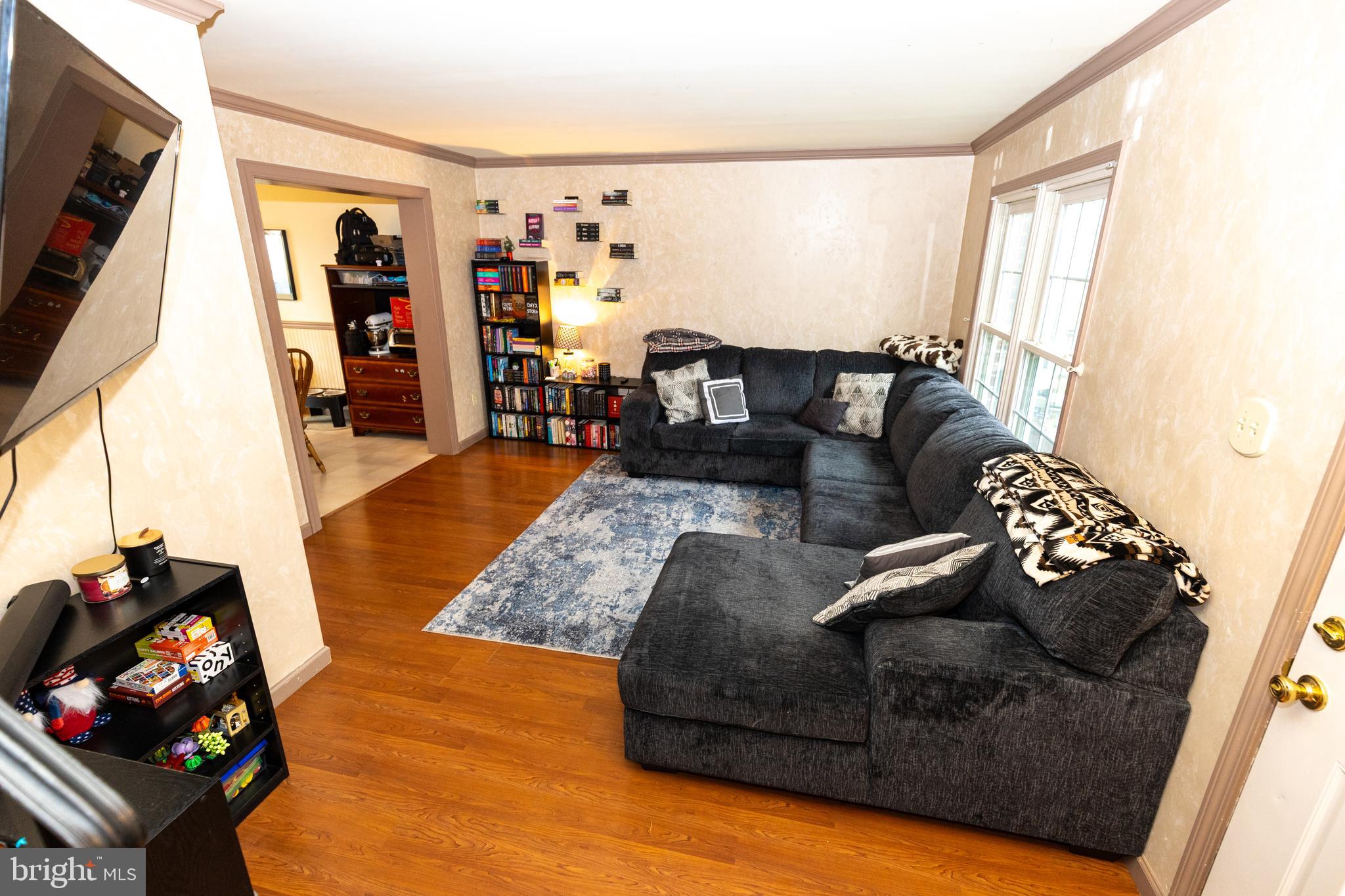 WHITE CHURCH - Residential