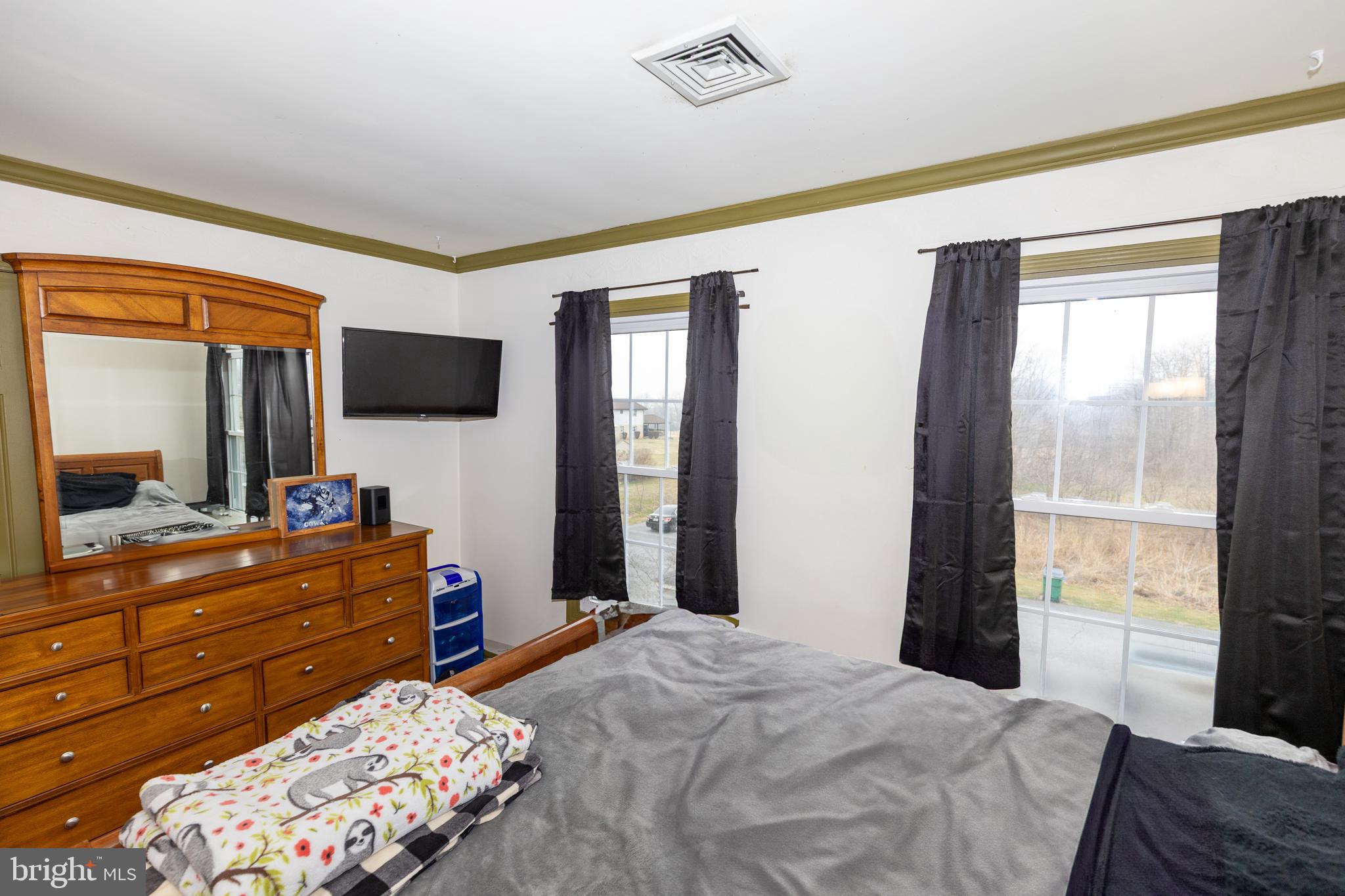 WHITE CHURCH - Residential