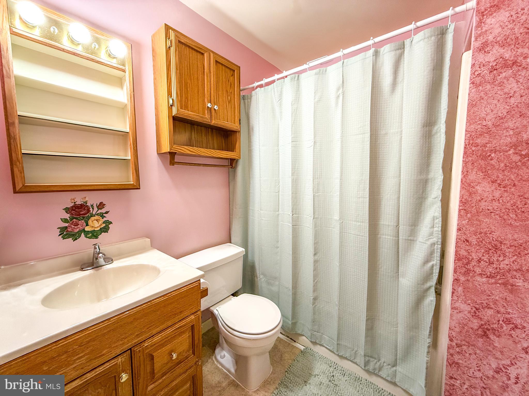 WHITE CHURCH - Residential