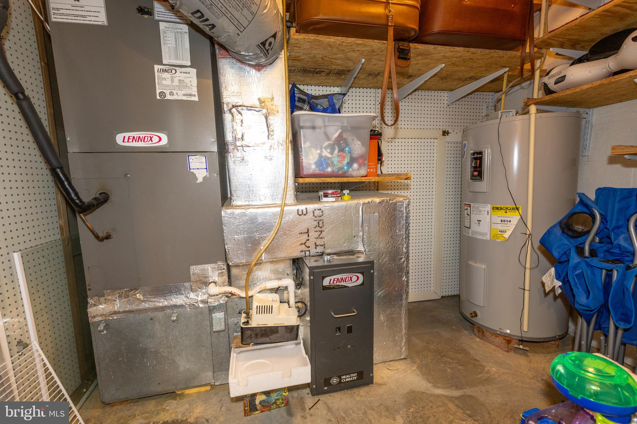 WHITE CHURCH - Residential