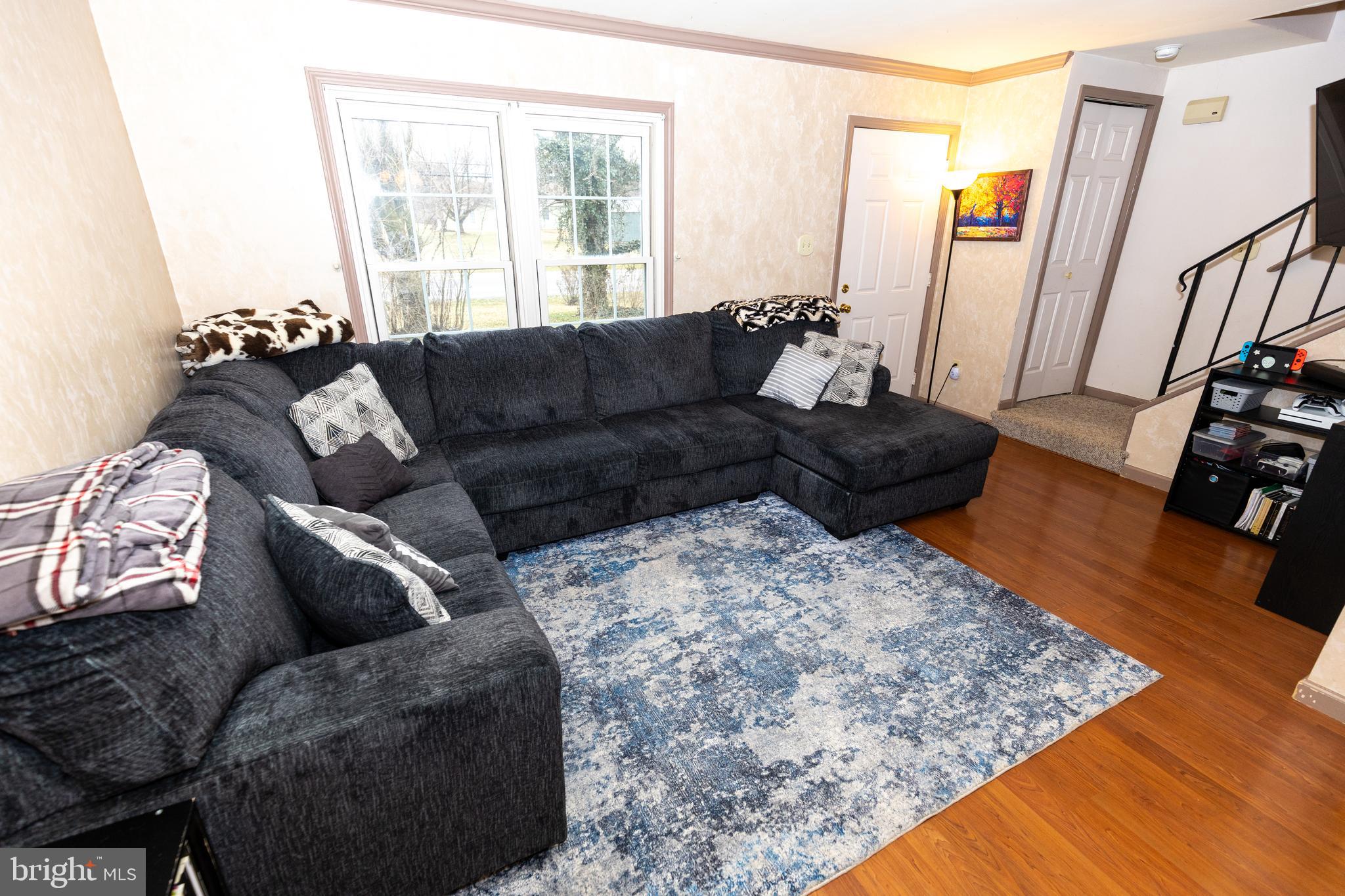 WHITE CHURCH - Residential