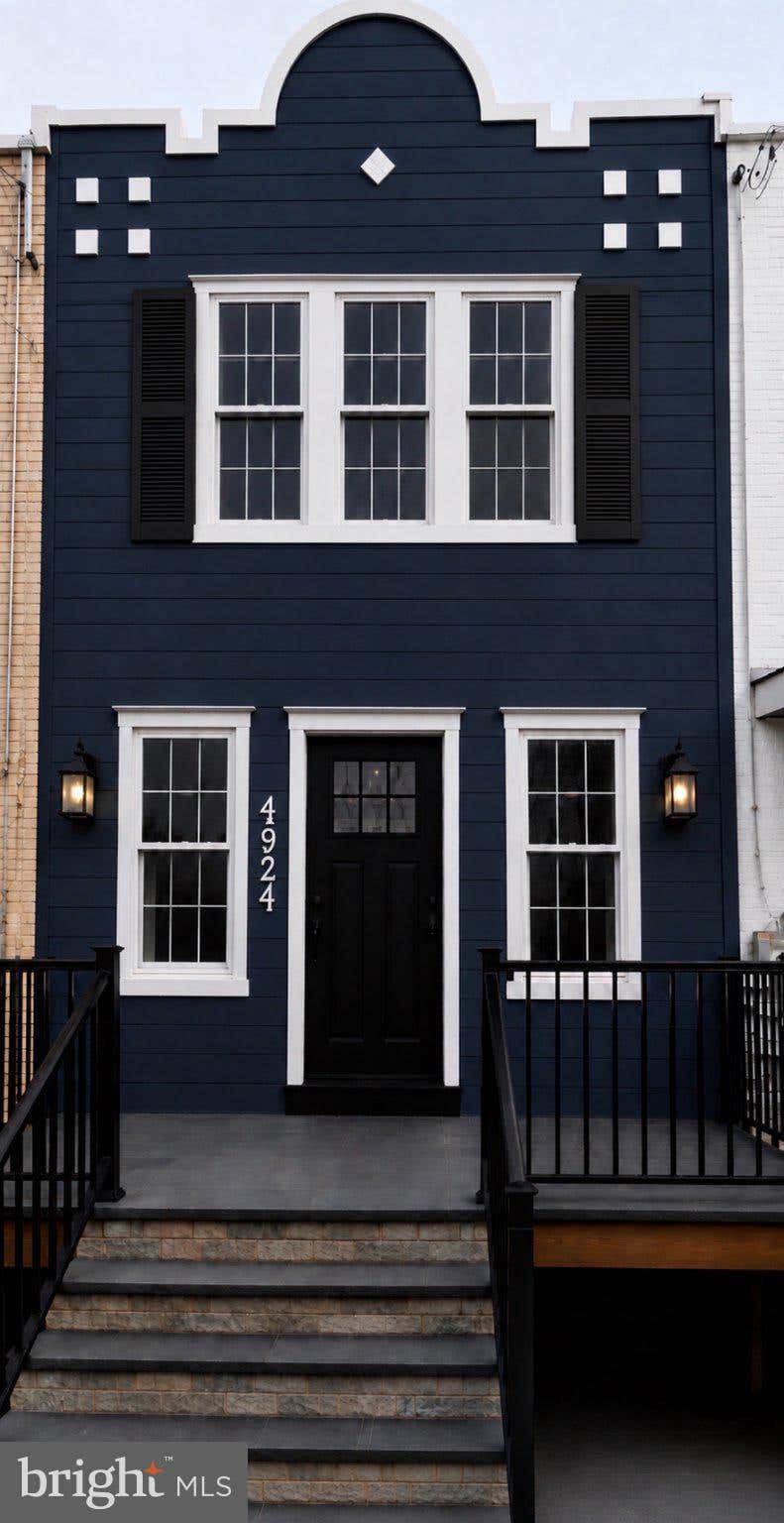 Photo of 4924 7th Street NW, WASHINGTON, DC 20011 (MLS # DCDC2269802)