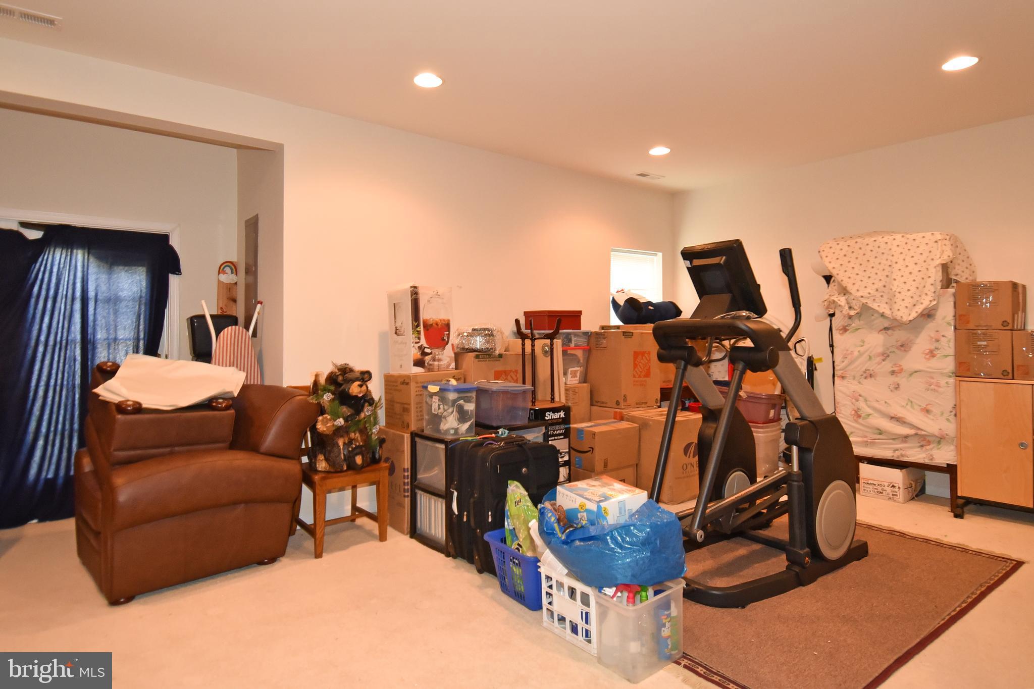 SOUTH RIDING - Residential Lease