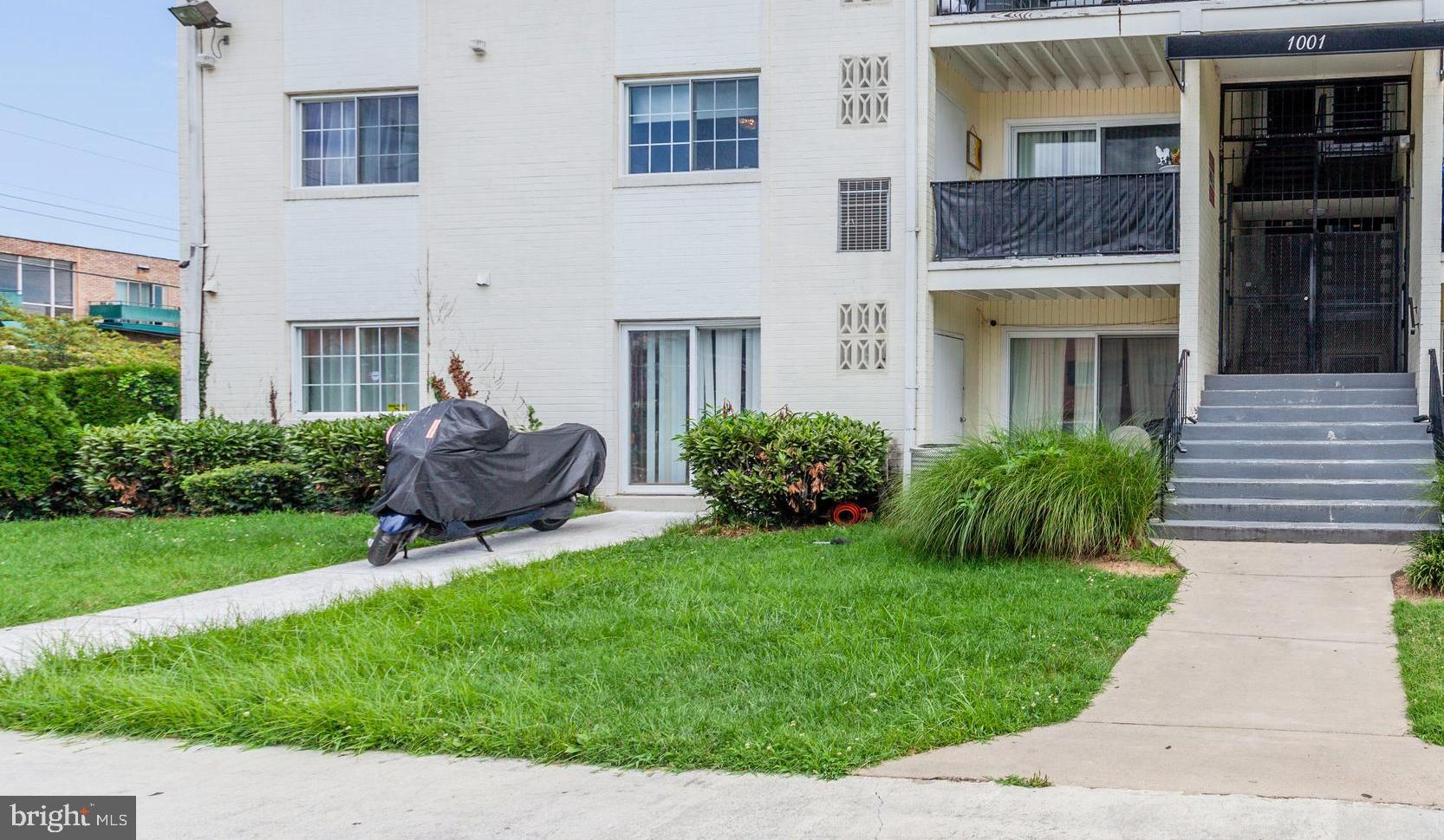 HARBOUR TERRACE CONDOMINIUMS - Residential