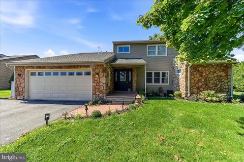 Photo of 2 Paxon Circle, BROOMALL, PA 19008 (MLS # PADE2123290)