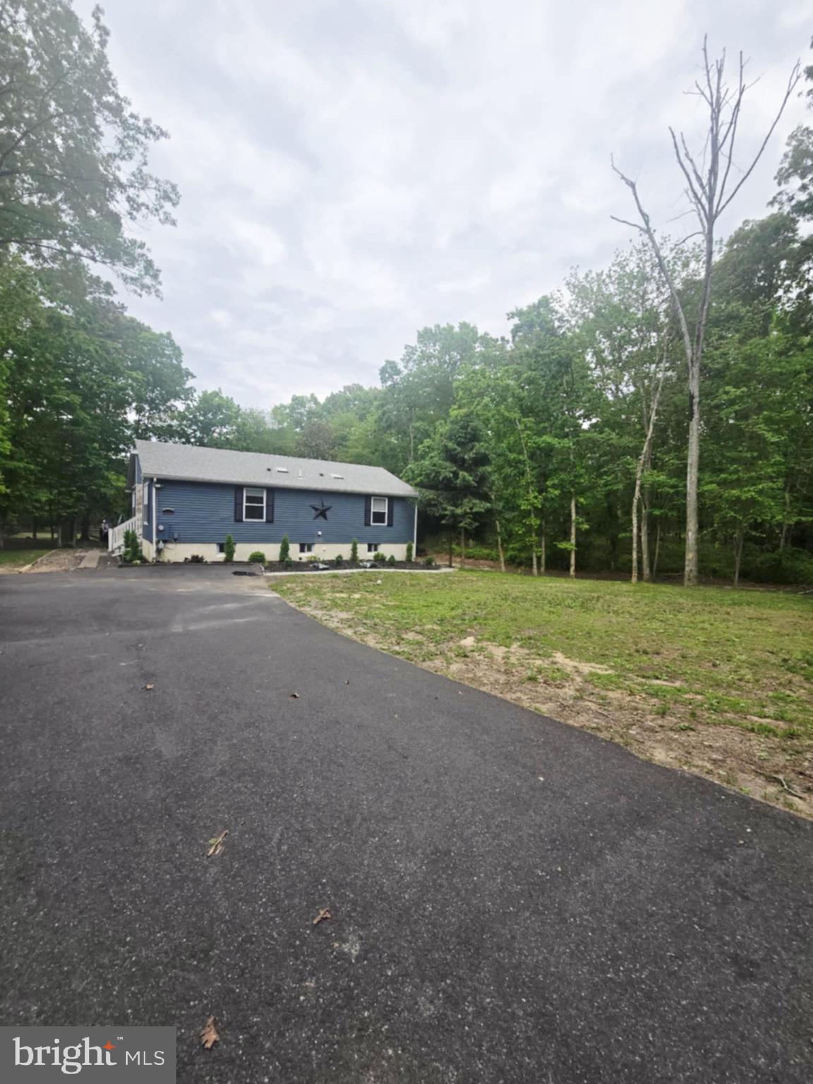 2382 N BLUE BELL ROAD