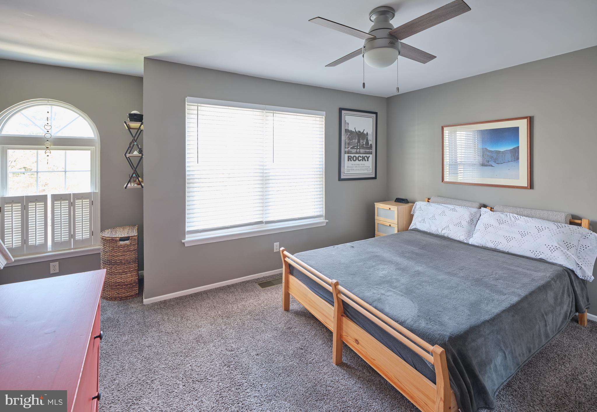 SAW MILL VALLEY - Residential