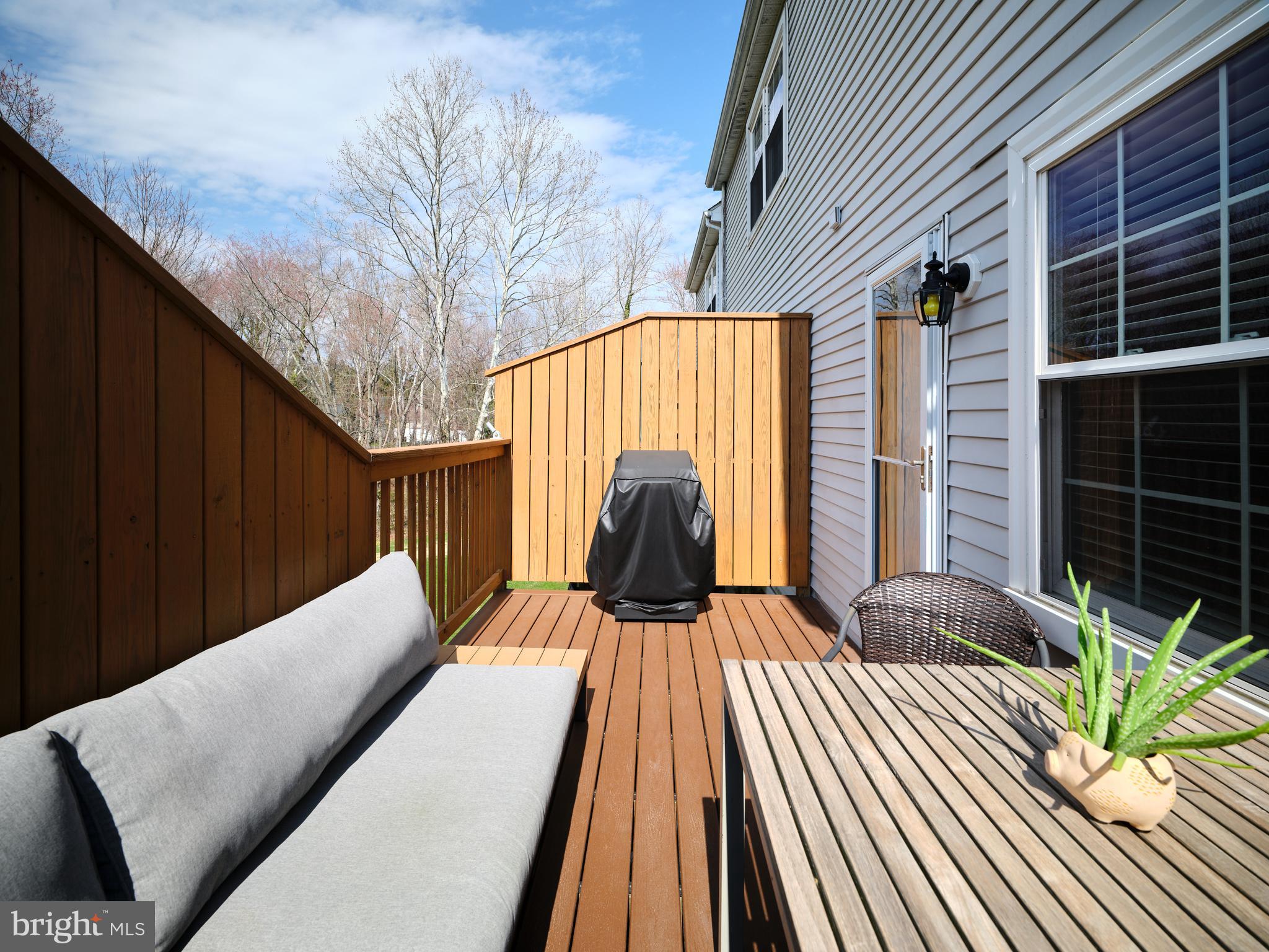 SAW MILL VALLEY - Residential