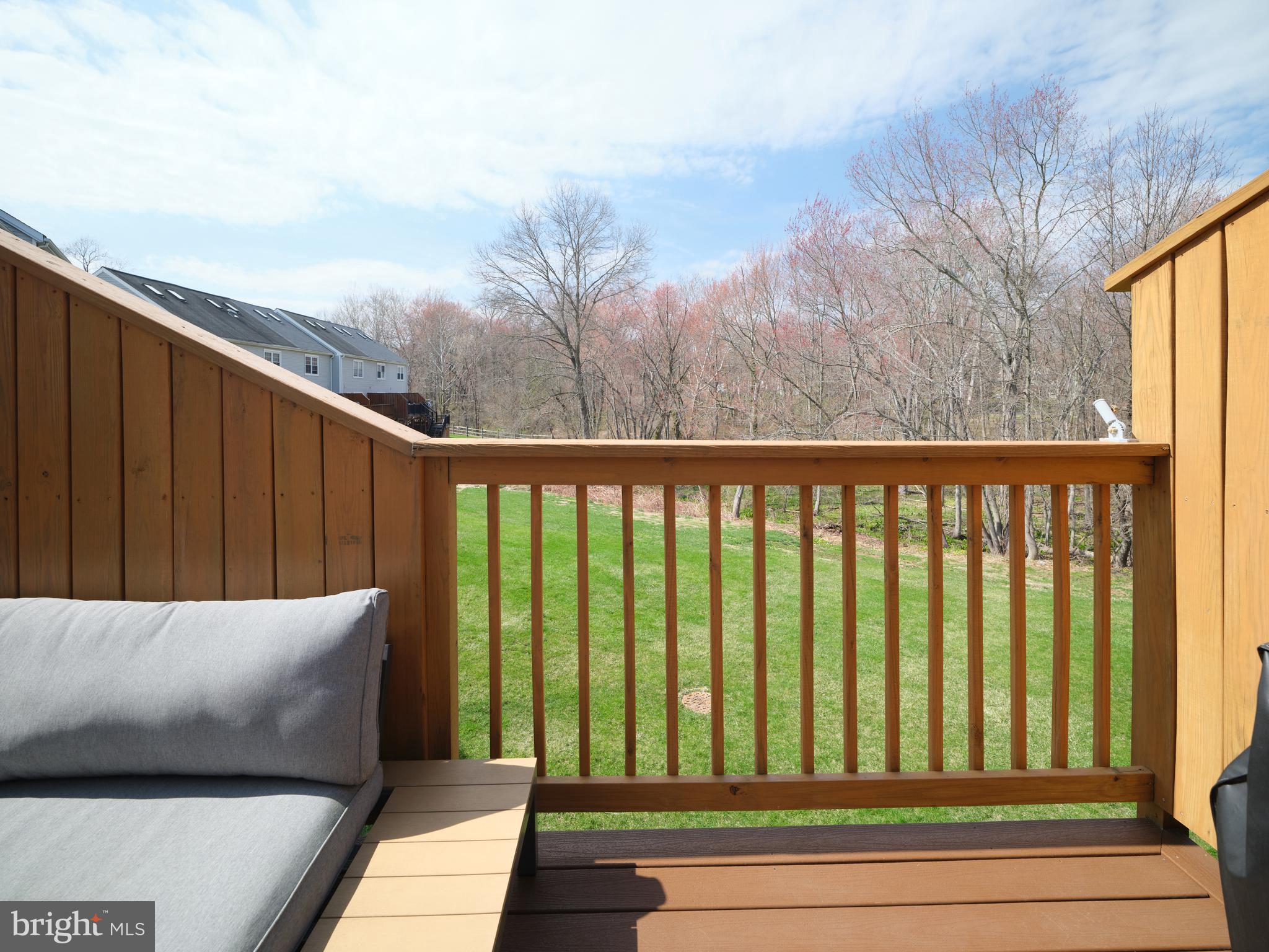 SAW MILL VALLEY - Residential