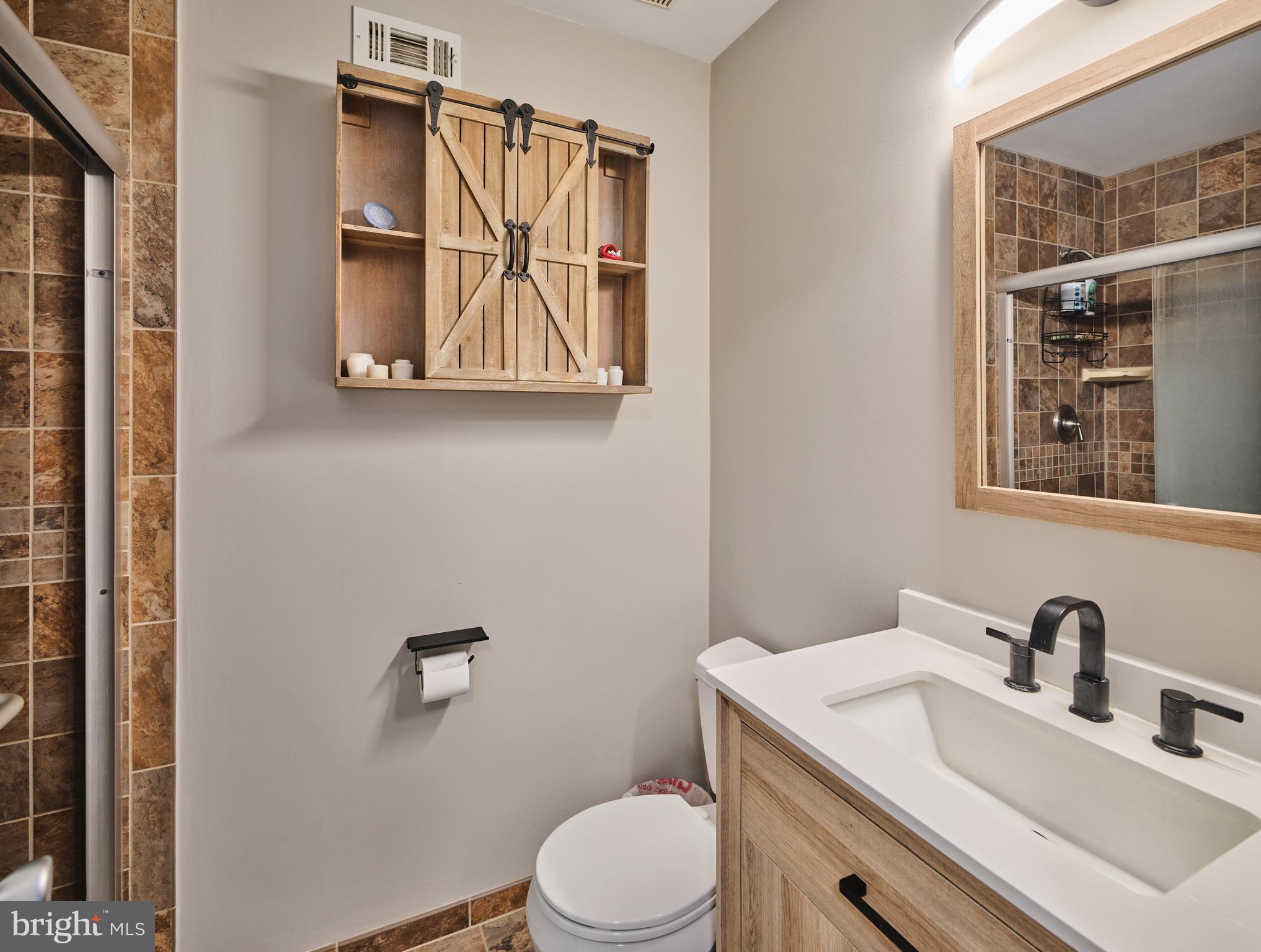 SAW MILL VALLEY - Residential