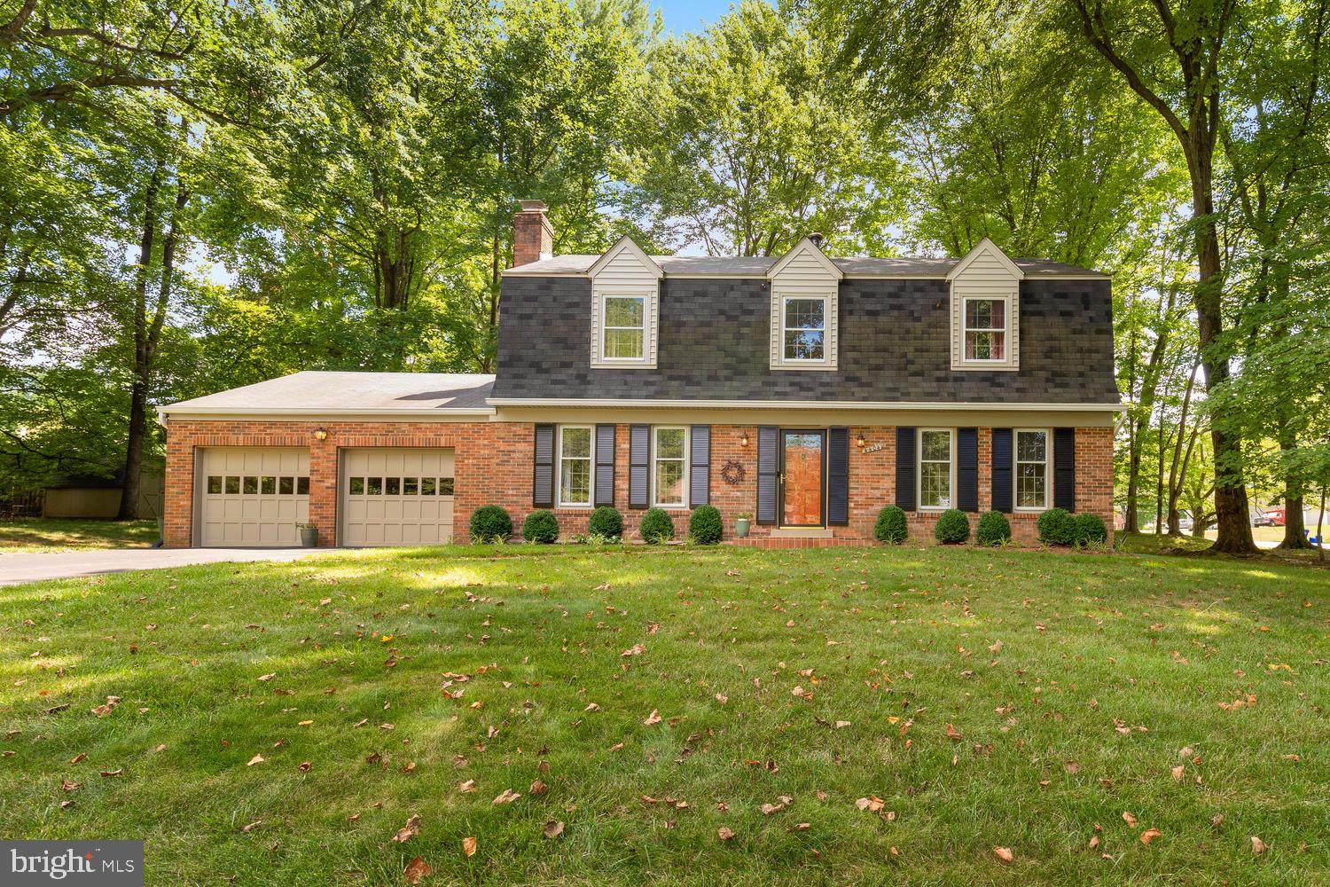 NORBECK ESTATES - Residential