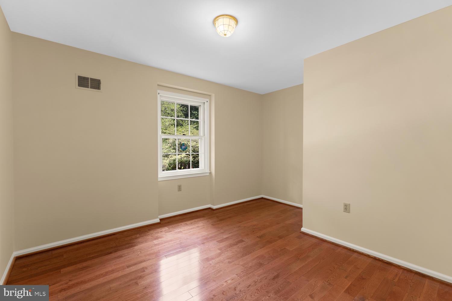 NORBECK ESTATES - Residential