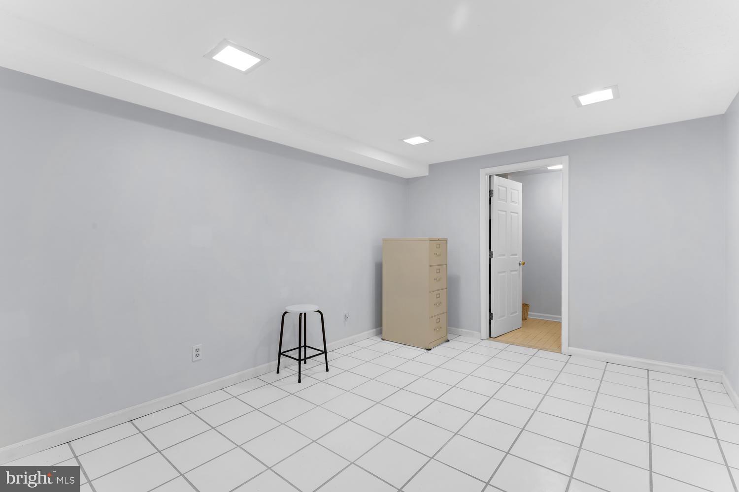 NORBECK ESTATES - Residential