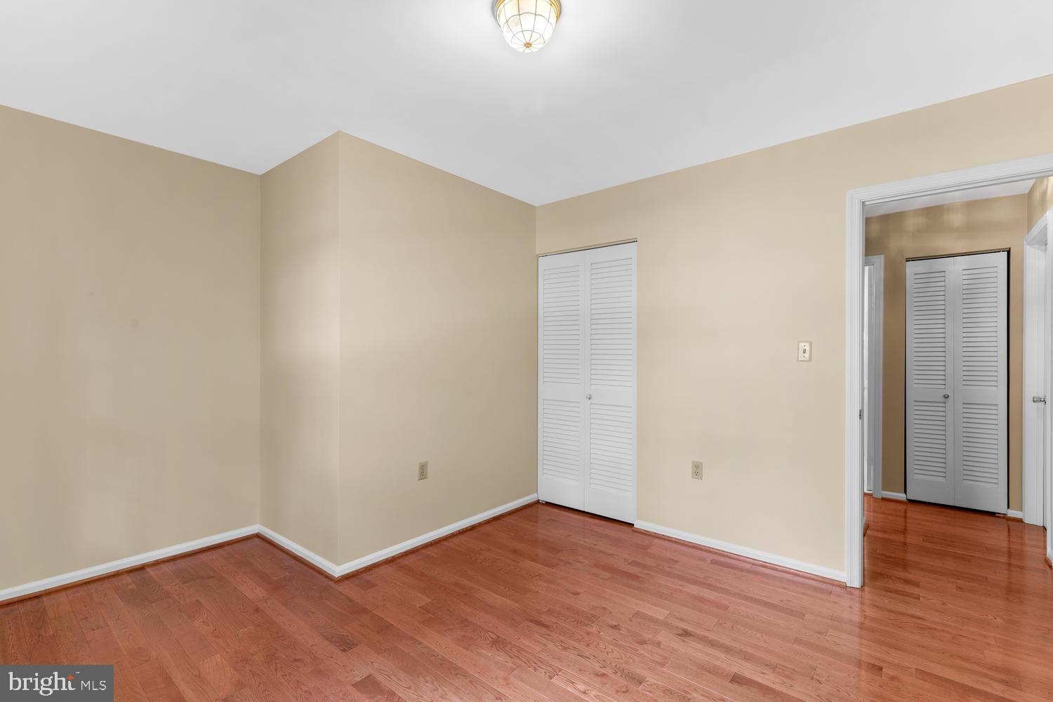 NORBECK ESTATES - Residential