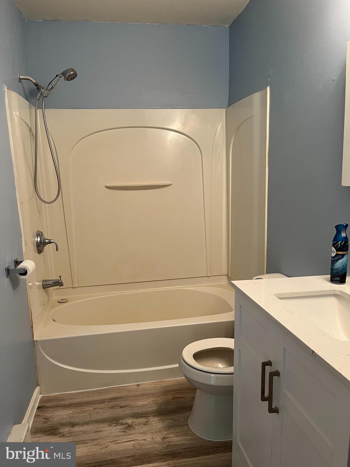 AMISSVILLE - Residential