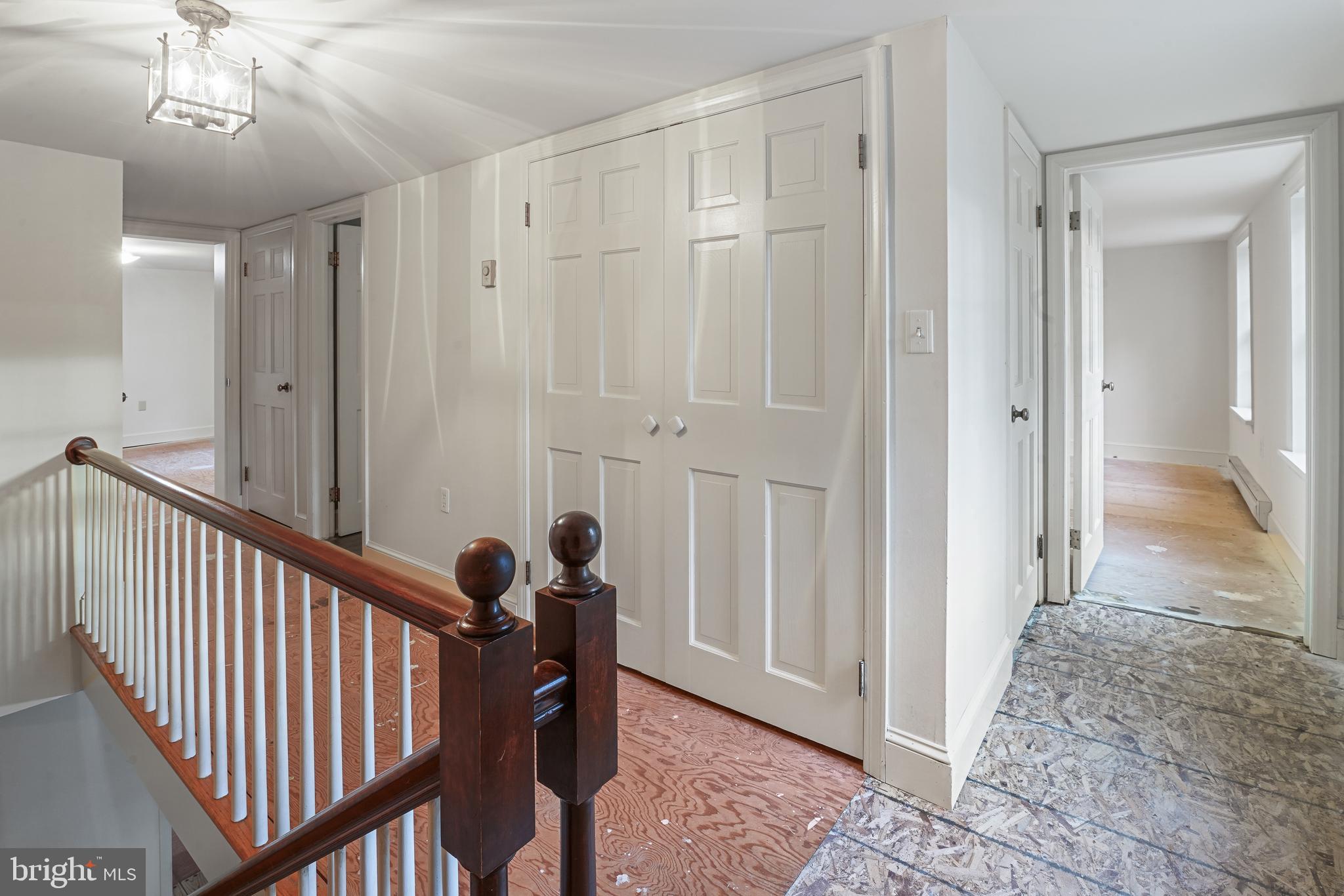 SUMMIT POINT - Residential