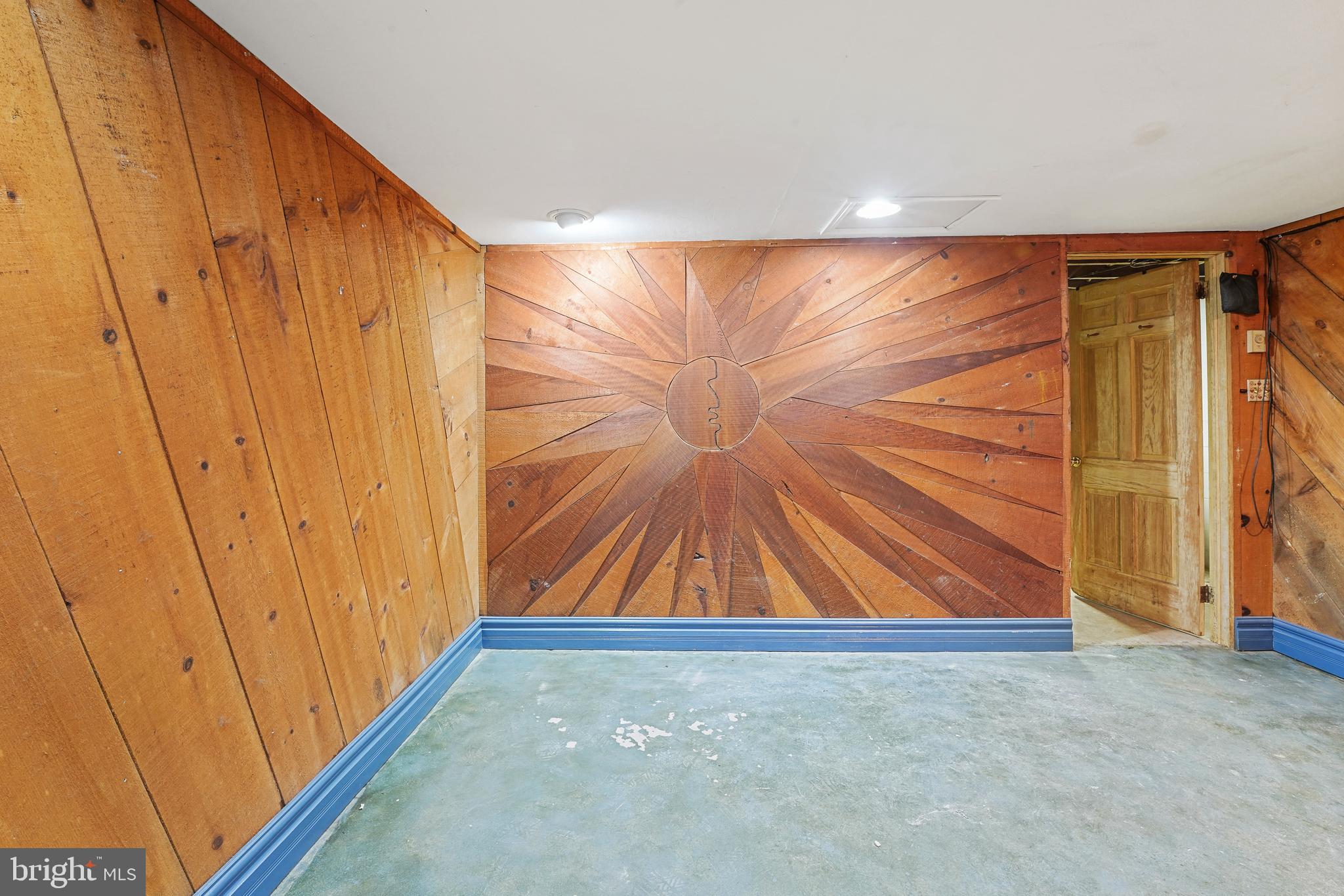 SUMMIT POINT - Residential