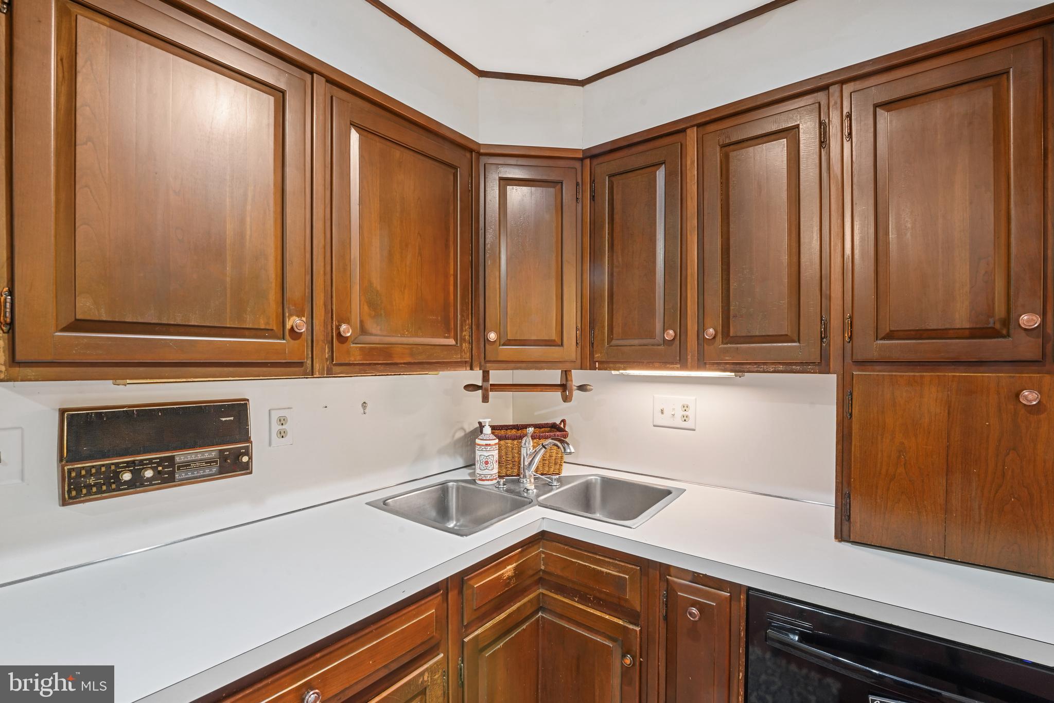 SUMMIT POINT - Residential