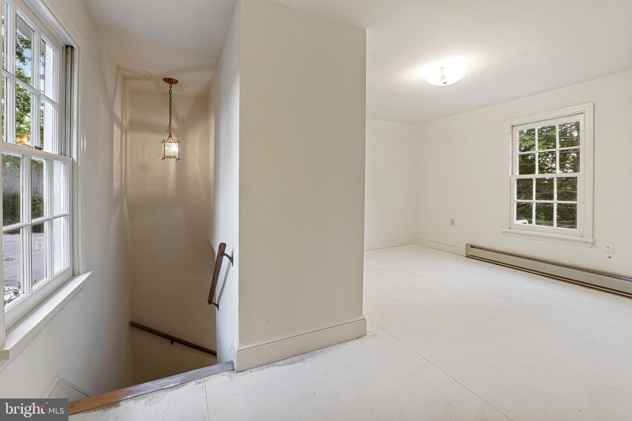 SUMMIT POINT - Residential