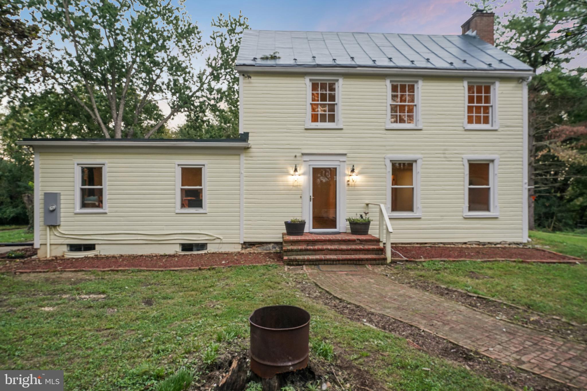 SUMMIT POINT - Residential