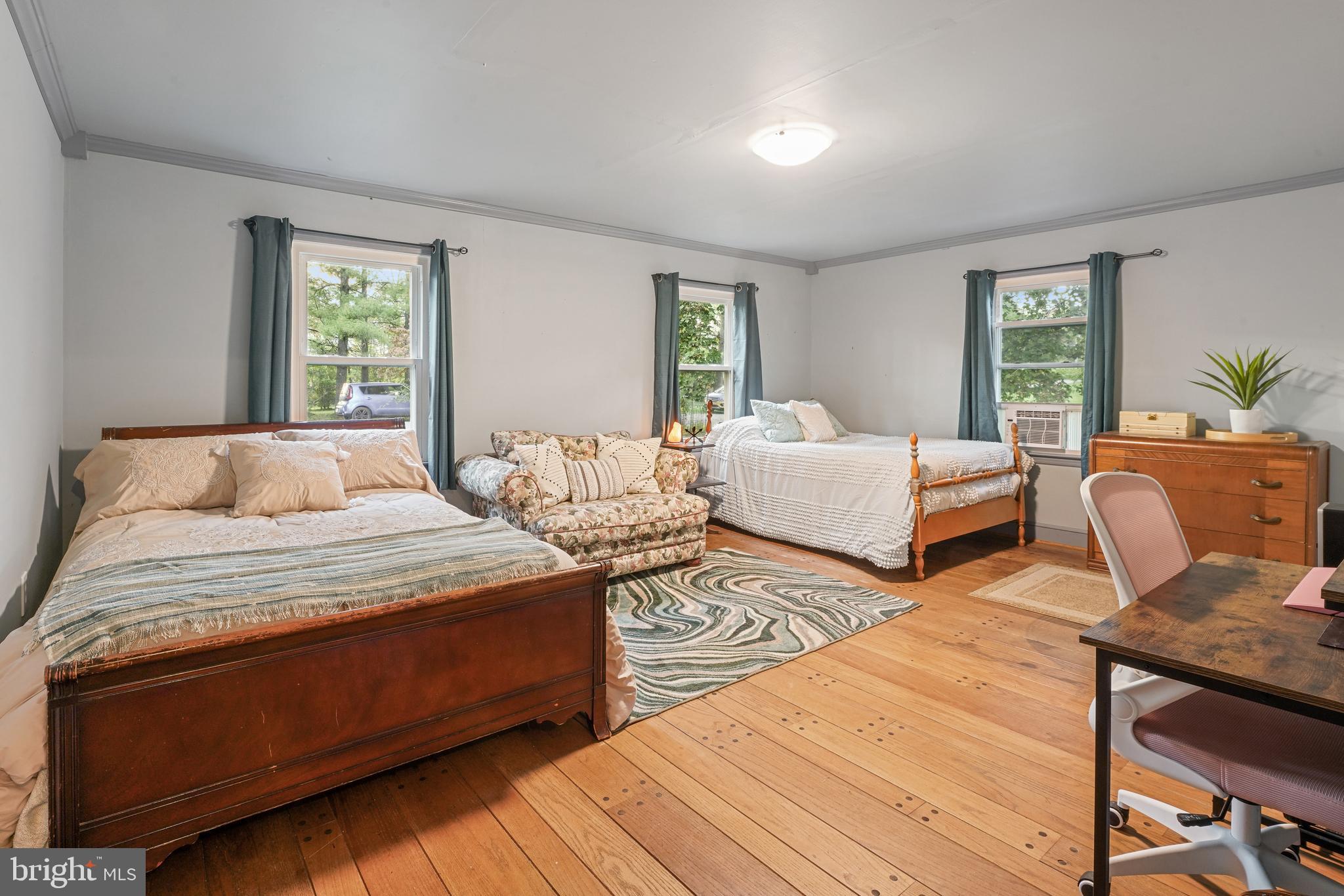 SUMMIT POINT - Residential