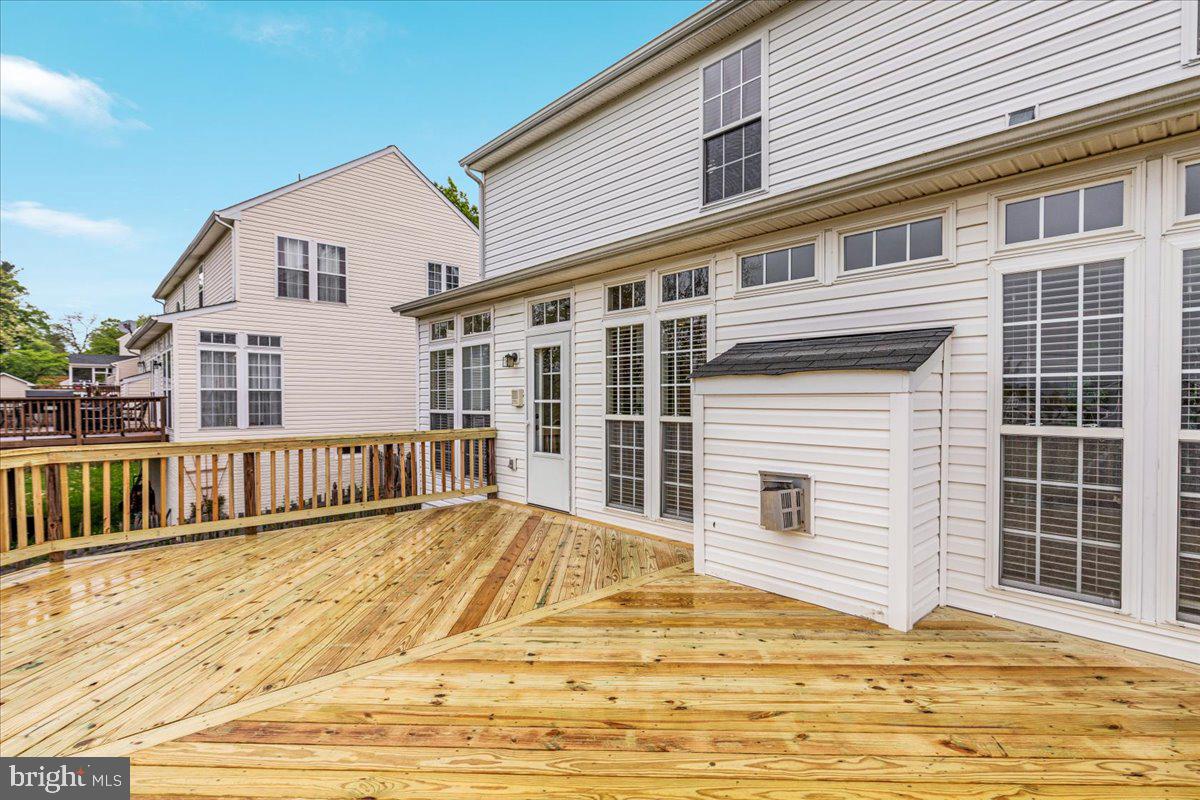 NEW TOWN MEADOWS - Residential