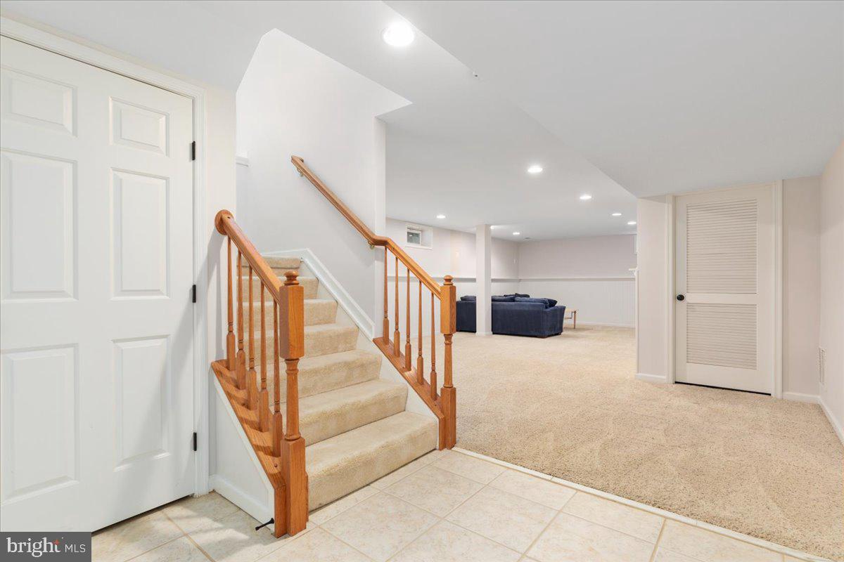NEW TOWN MEADOWS - Residential