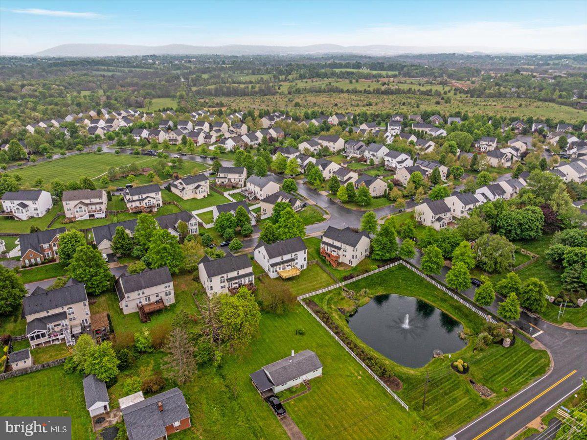 NEW TOWN MEADOWS - Residential