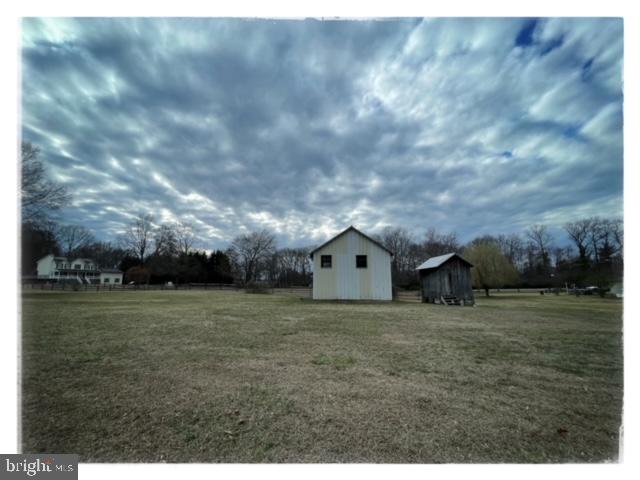 REGULARS - Residential