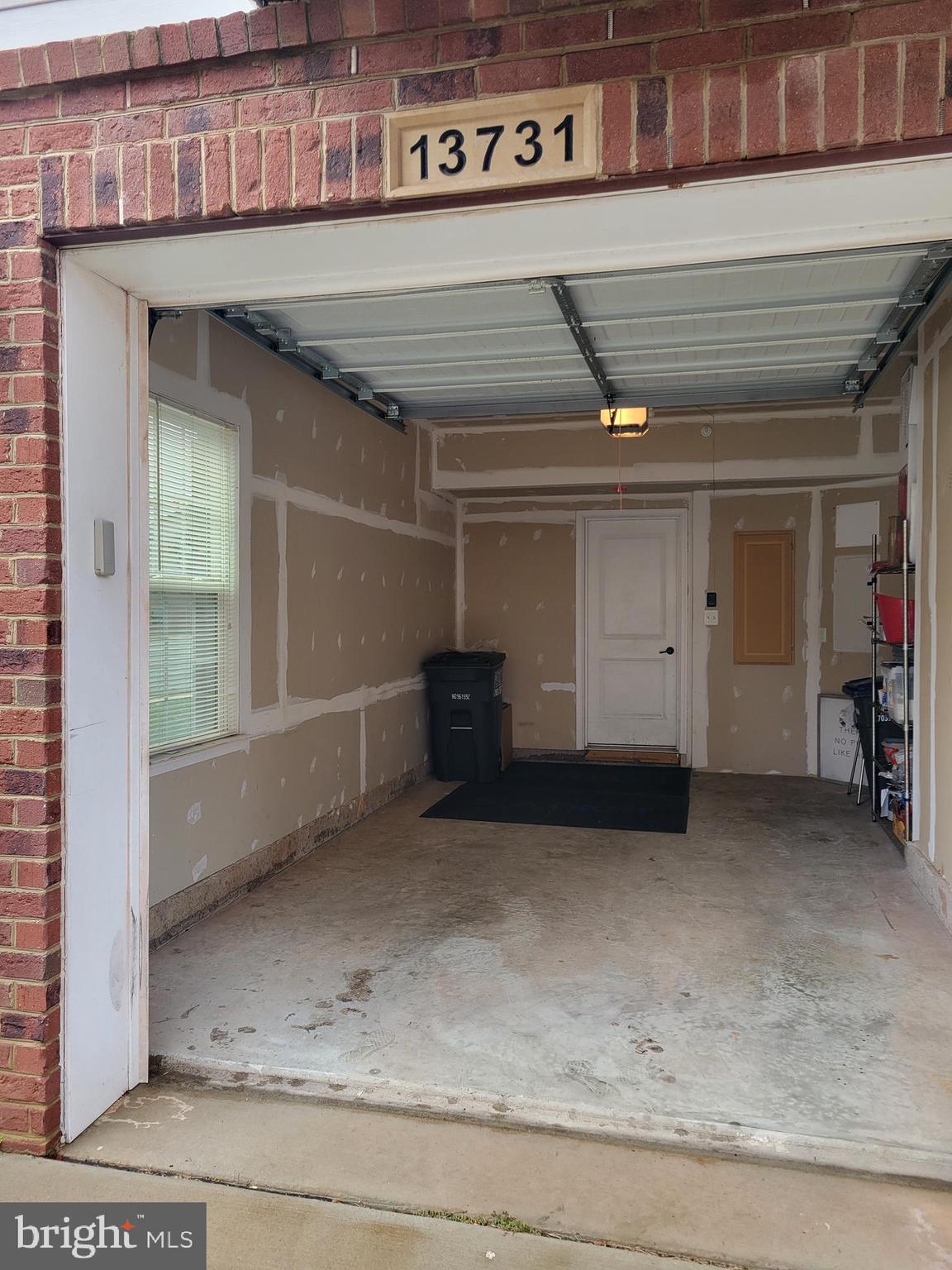 DISCOVERY SQUARE - Residential Lease