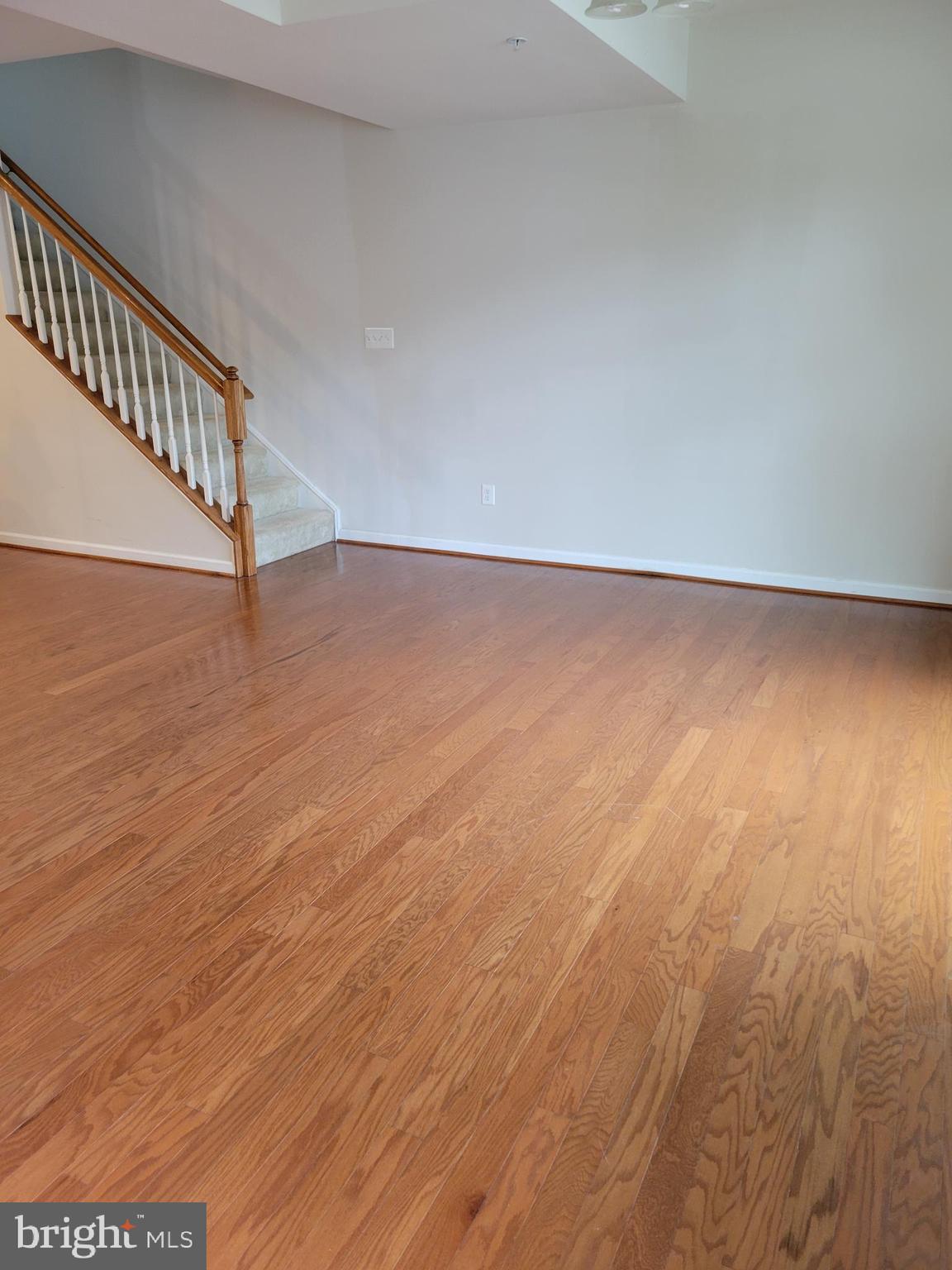 DISCOVERY SQUARE - Residential Lease