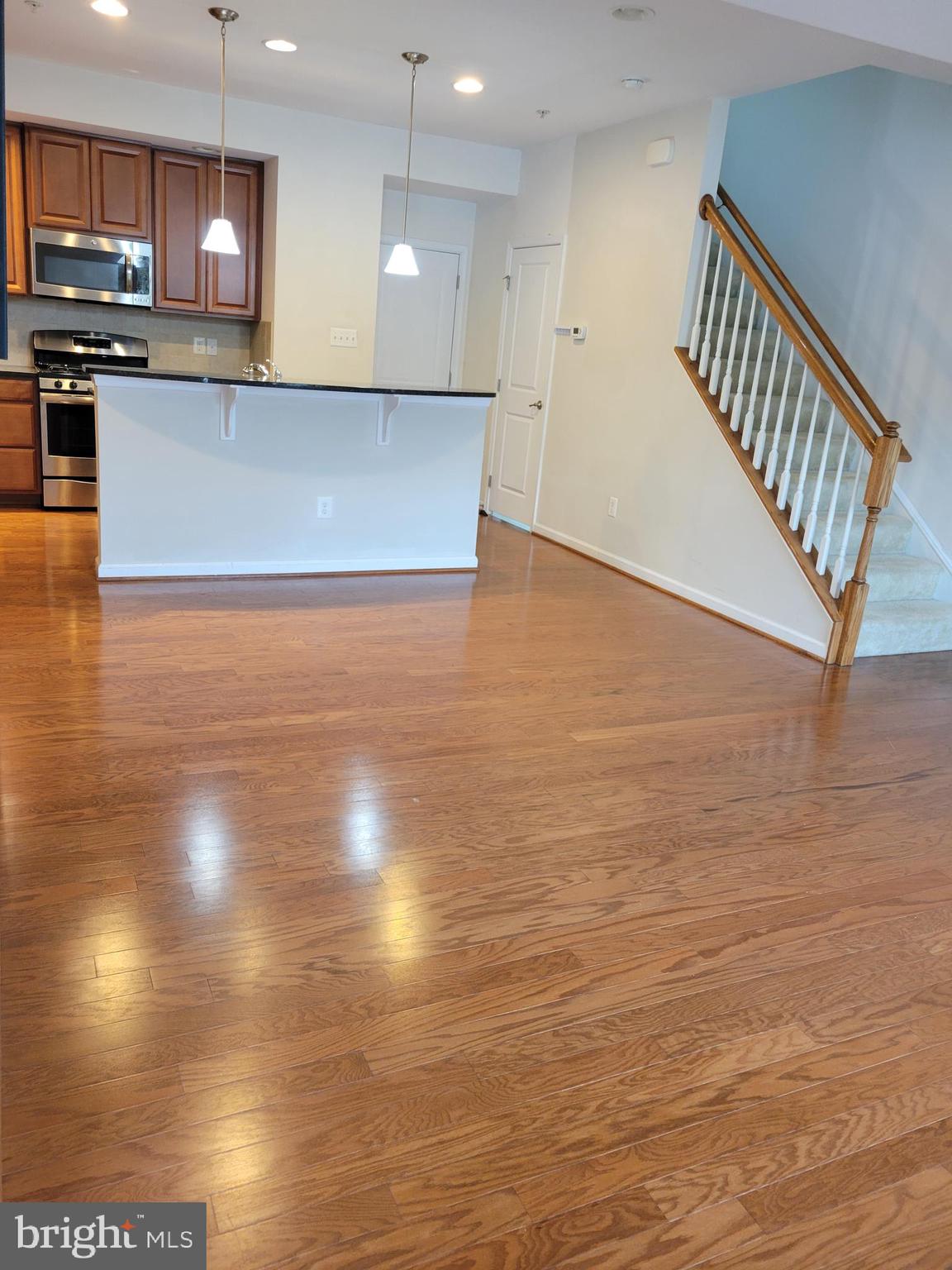 DISCOVERY SQUARE - Residential Lease