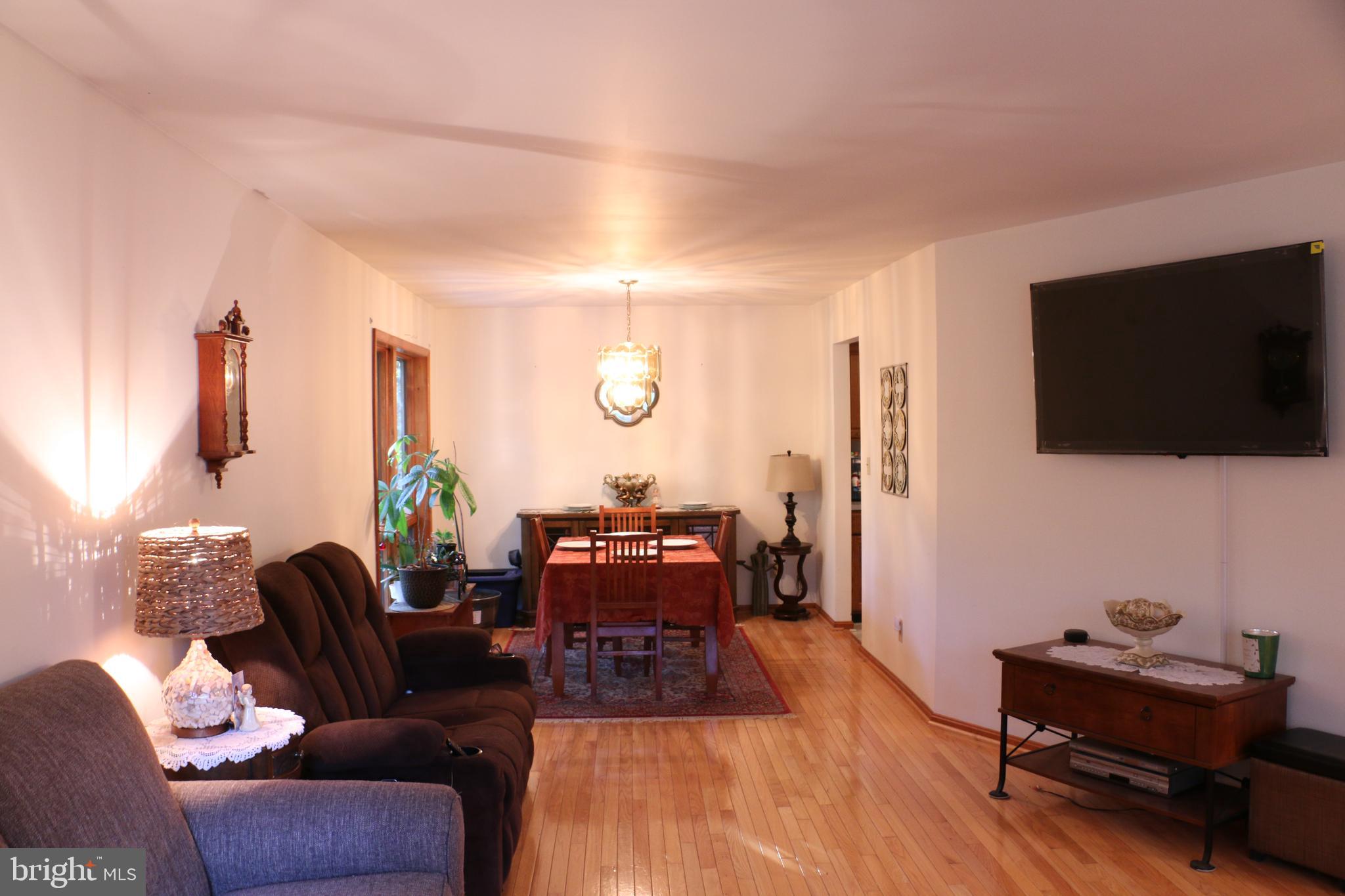 BROWNS MANOR - Residential