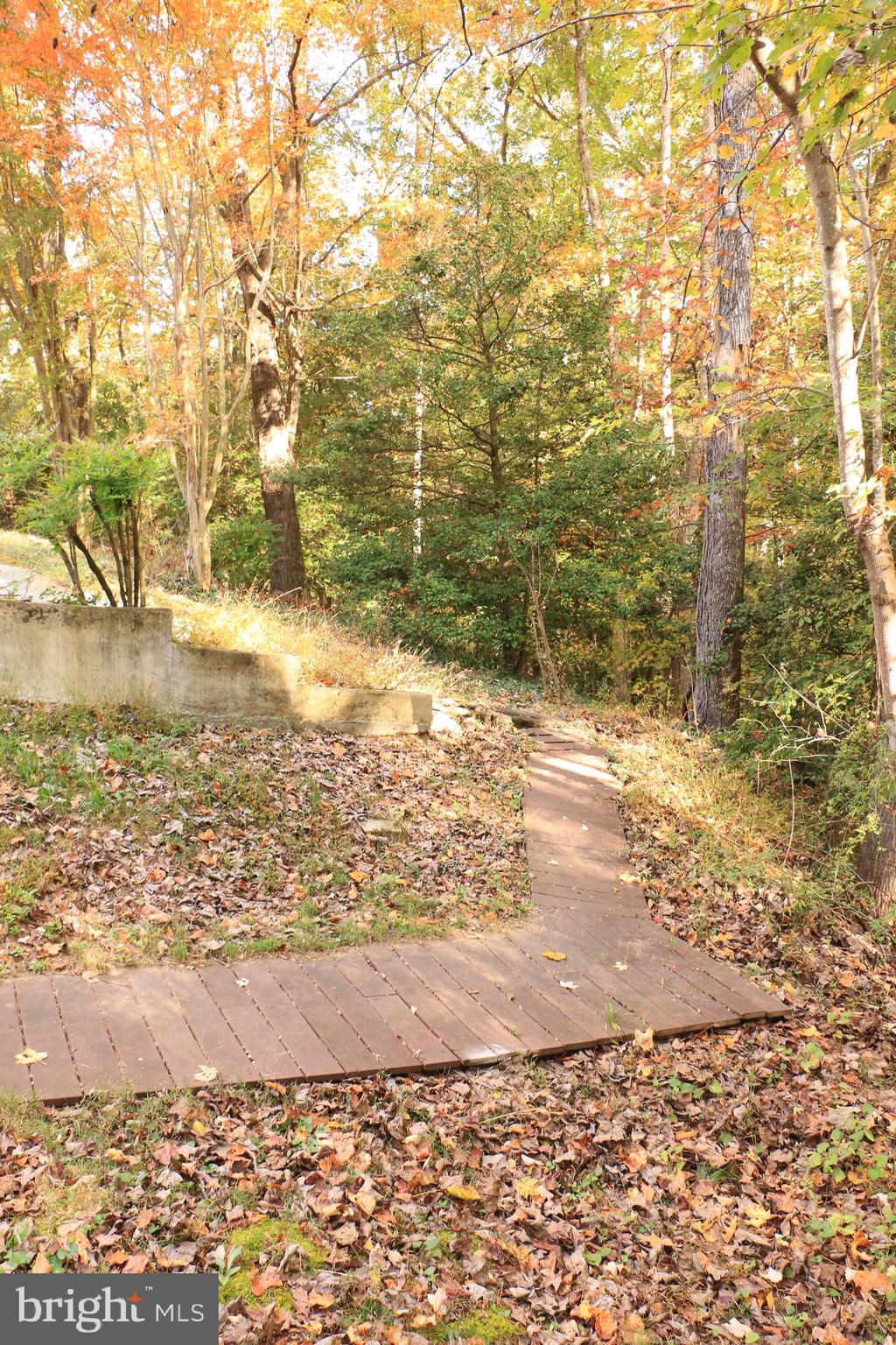 BROWNS MANOR - Residential