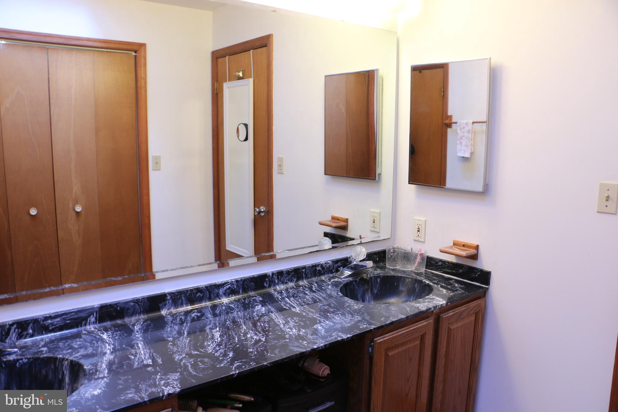 BROWNS MANOR - Residential