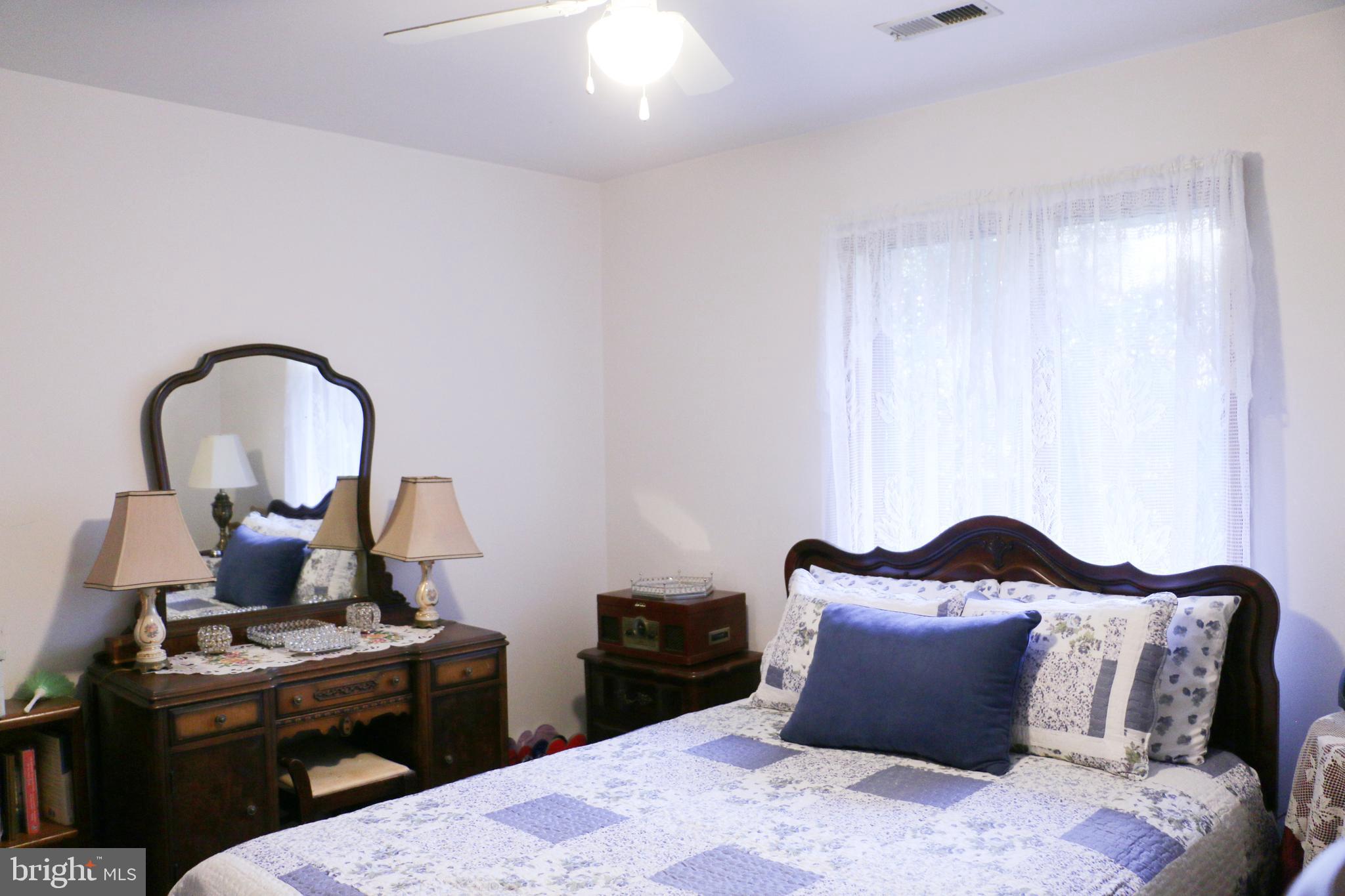 BROWNS MANOR - Residential