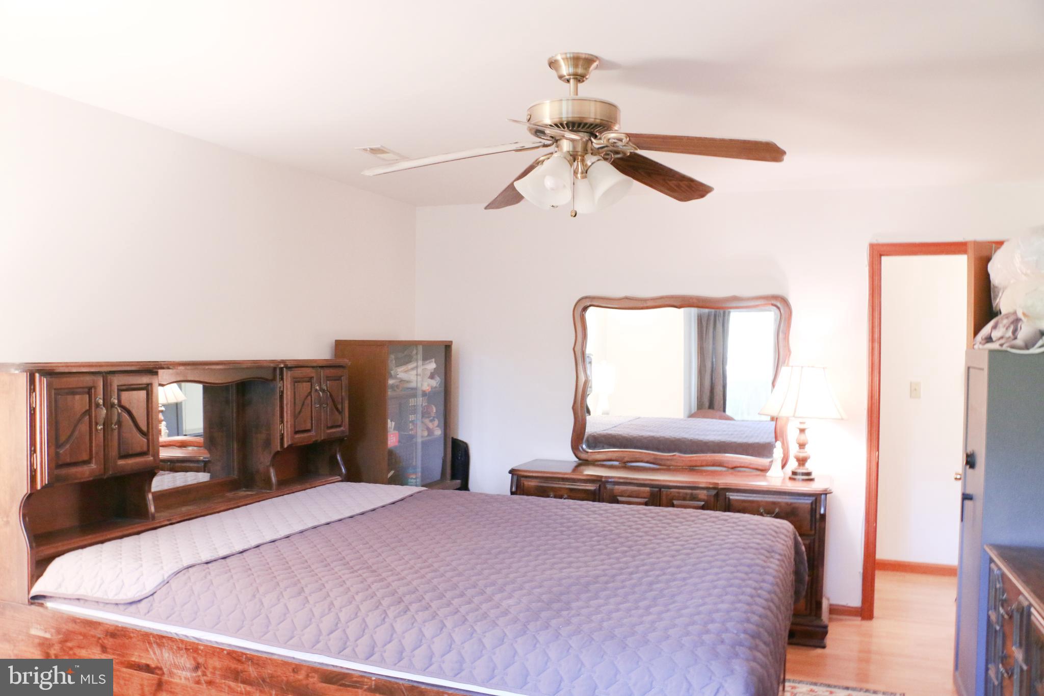 BROWNS MANOR - Residential