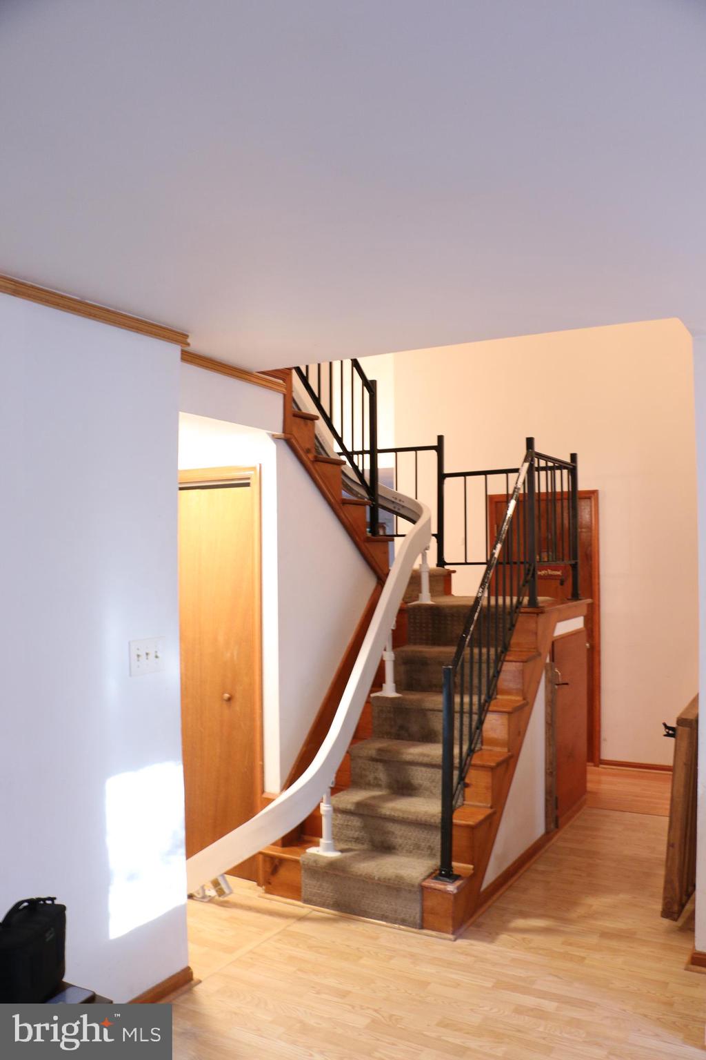 BROWNS MANOR - Residential