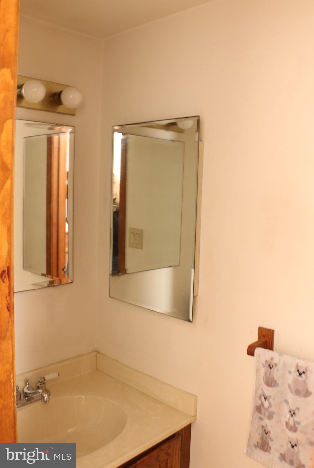 BROWNS MANOR - Residential