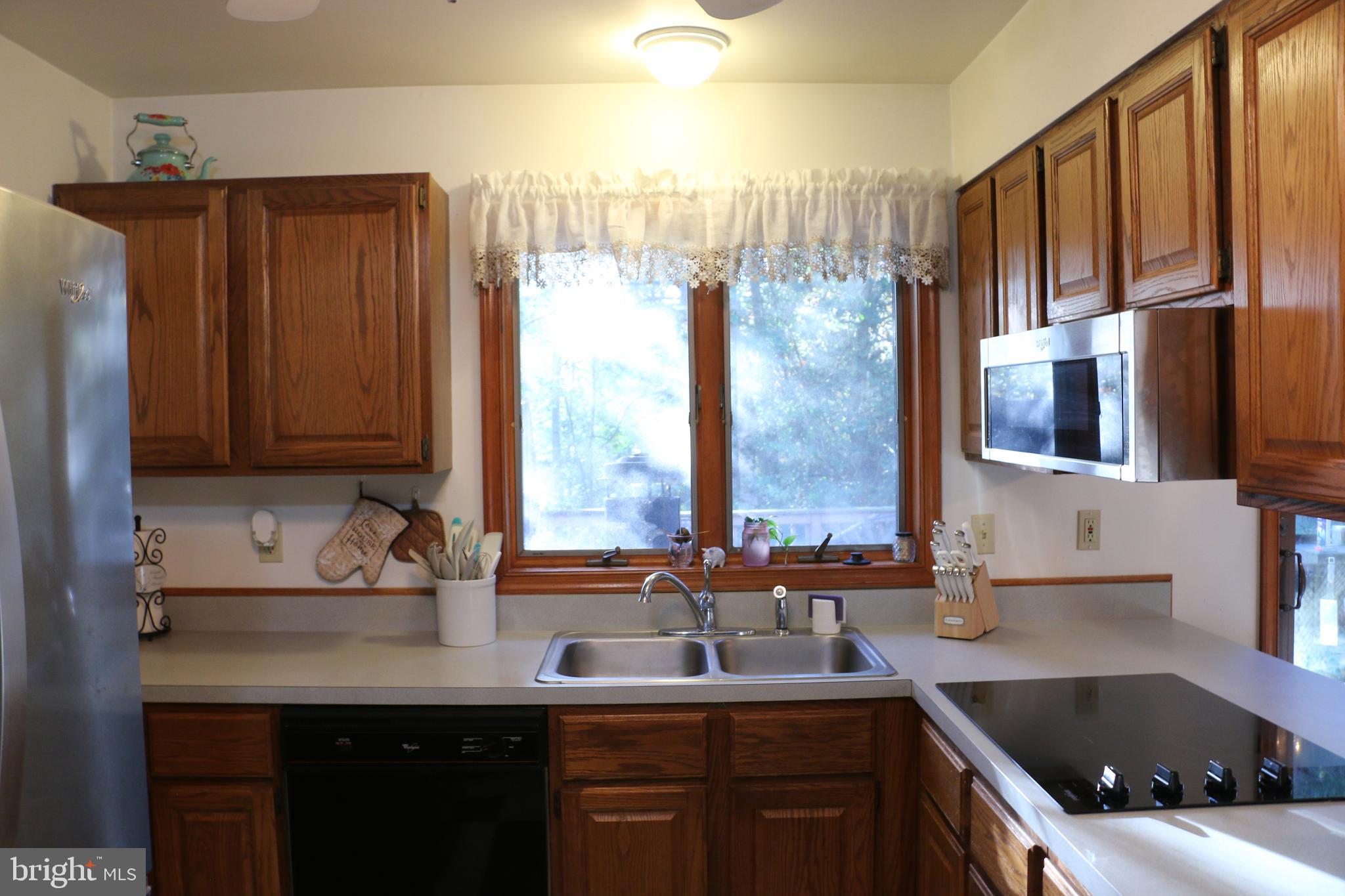 BROWNS MANOR - Residential