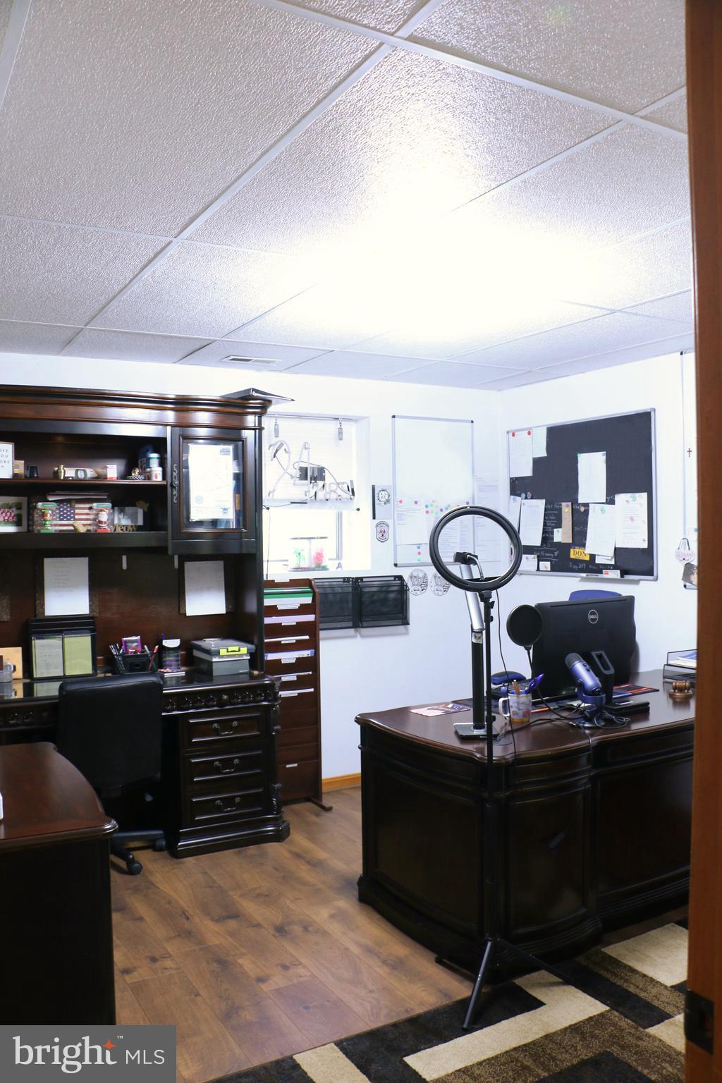 BROWNS MANOR - Residential