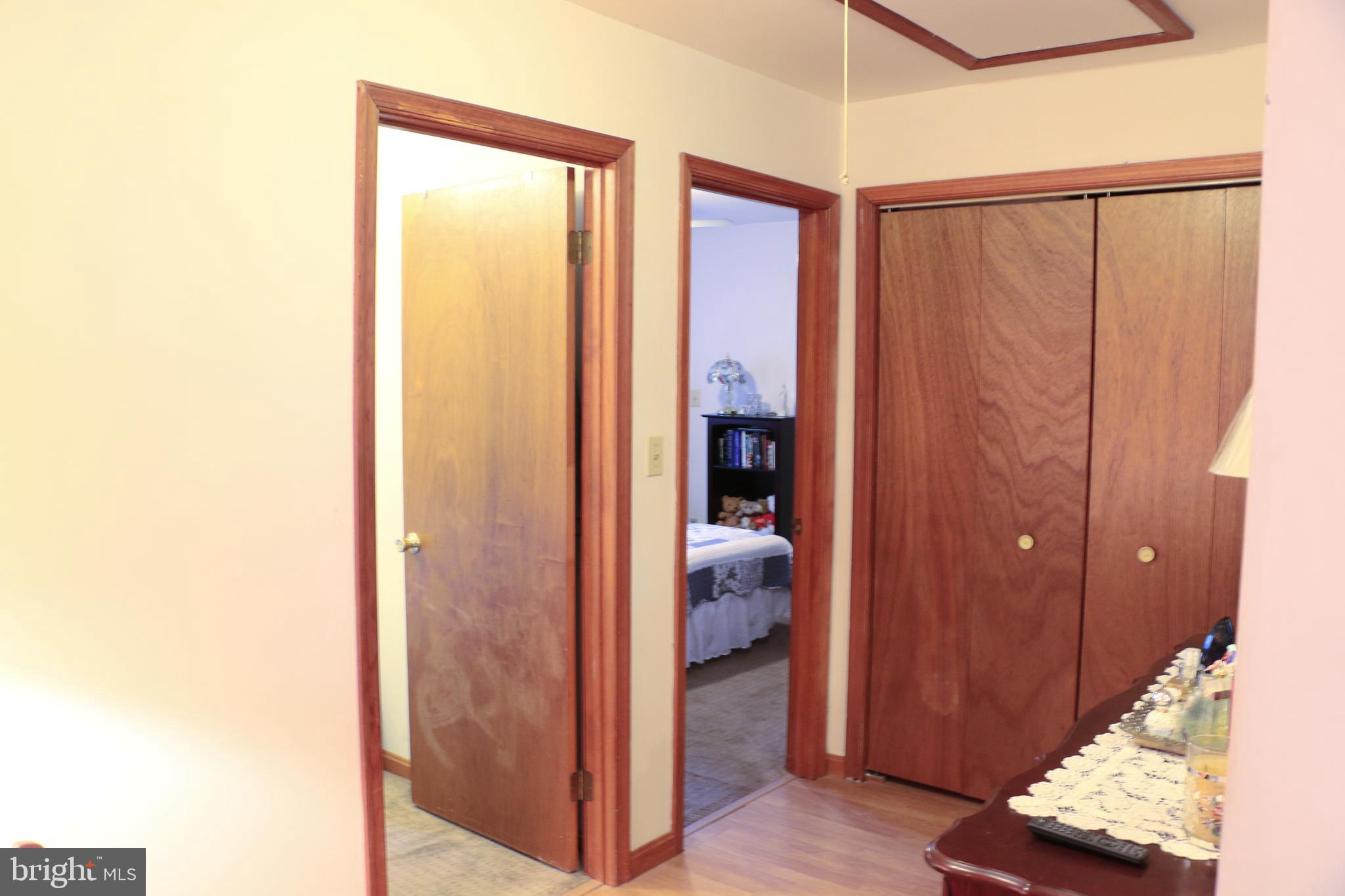 BROWNS MANOR - Residential