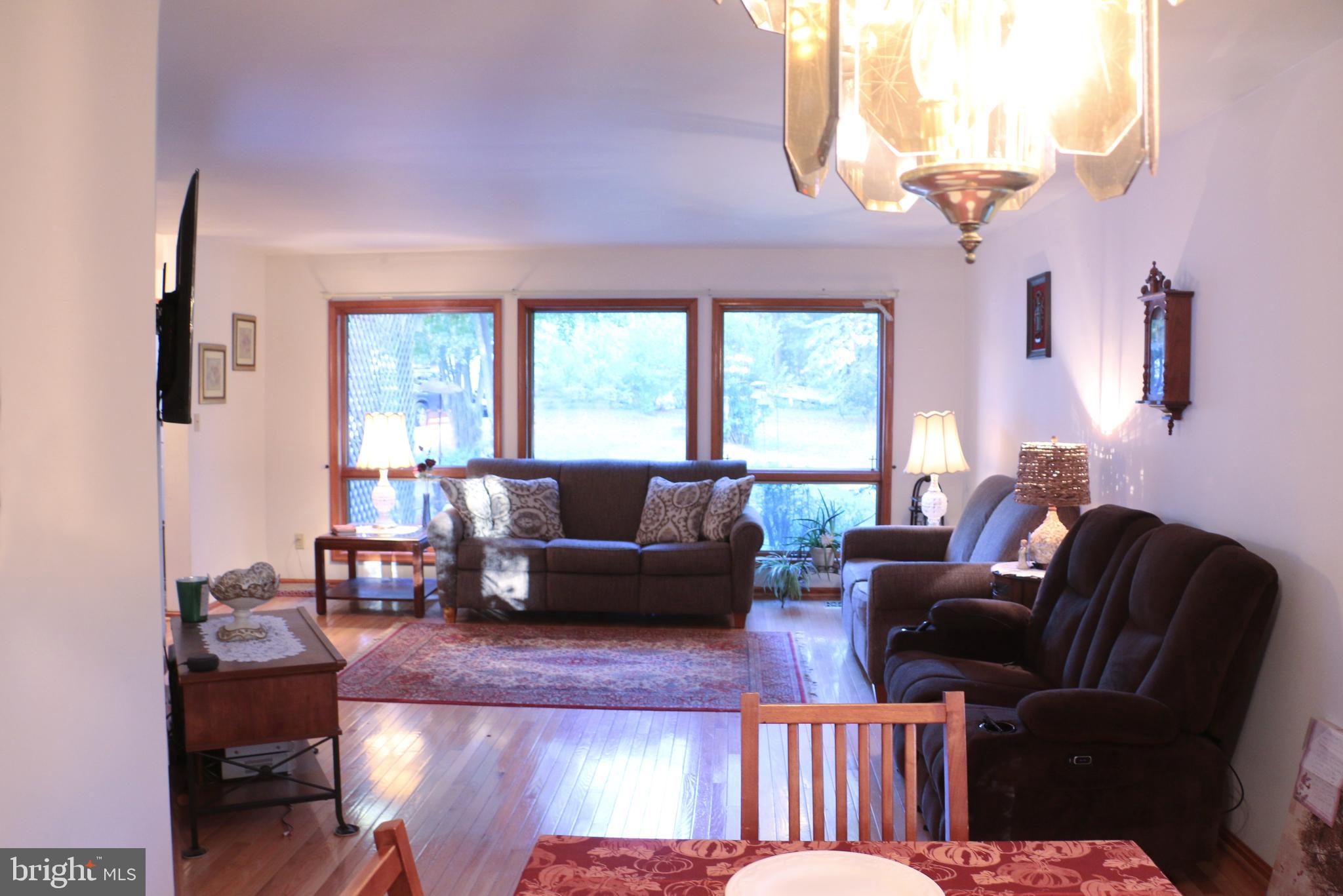 BROWNS MANOR - Residential